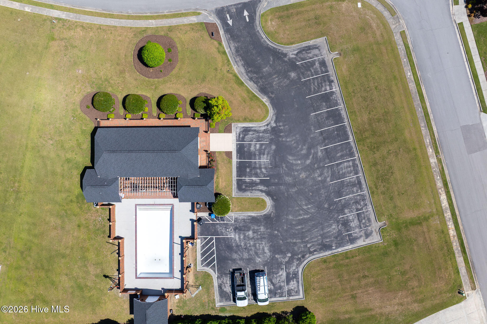 100570266 | Photo 84