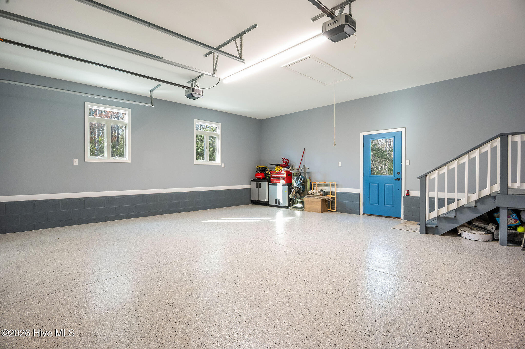 100559948 | Photo 42