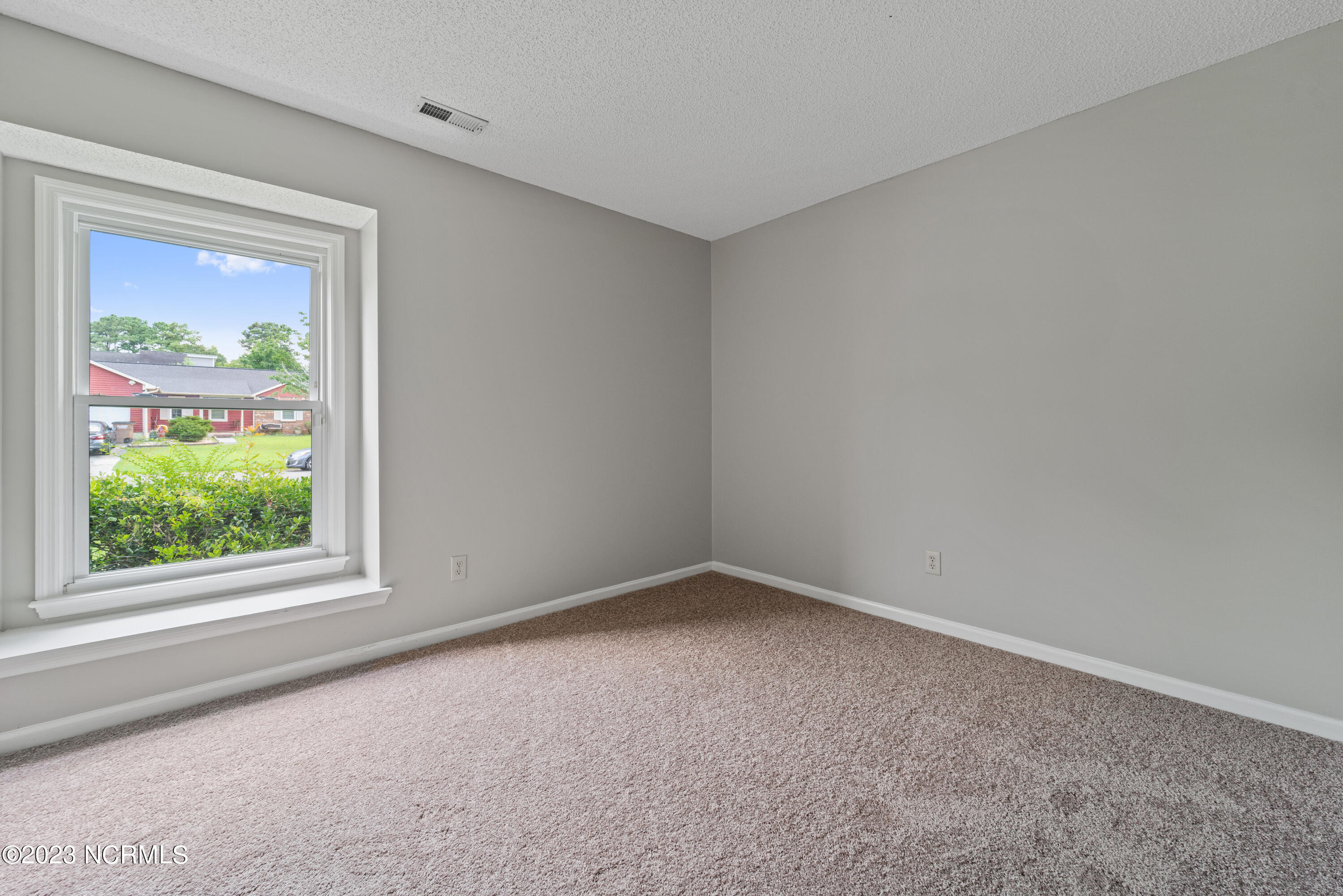 2666 Idlebrook Circle,Midway Park