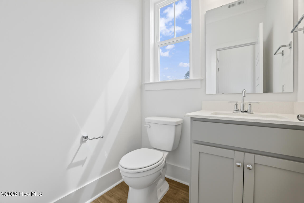 100544429 | Photo 21