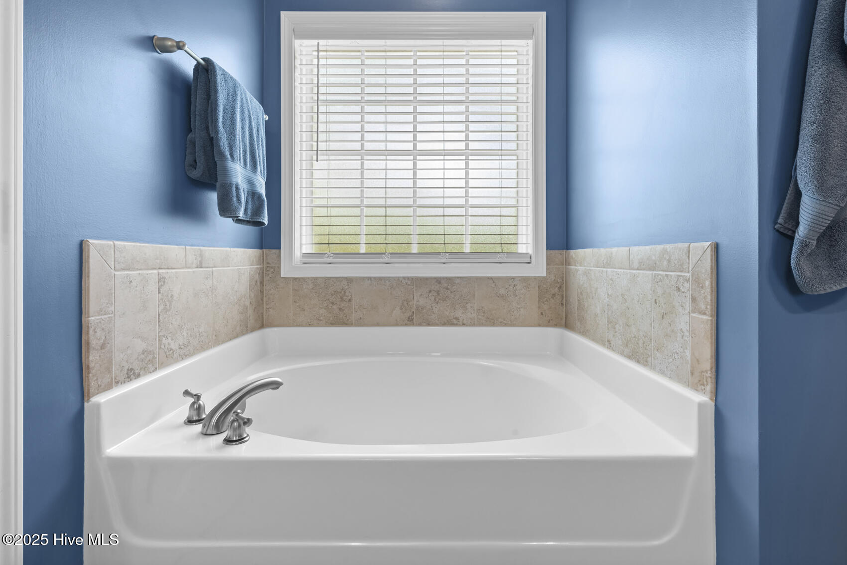 100501519 | Photo 30