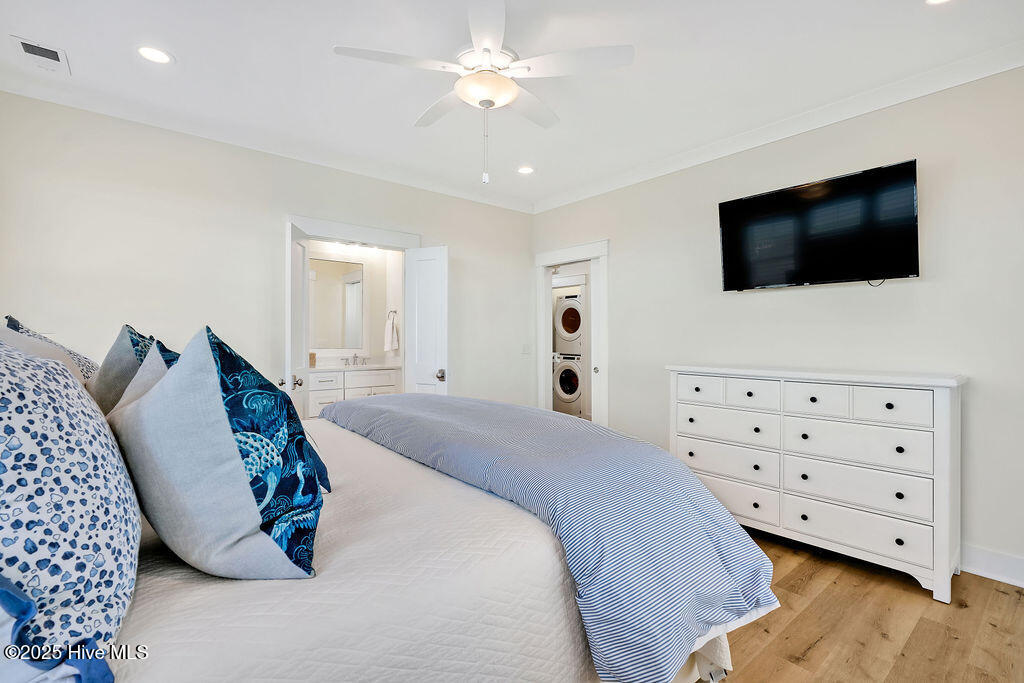 100541995 | Photo 42