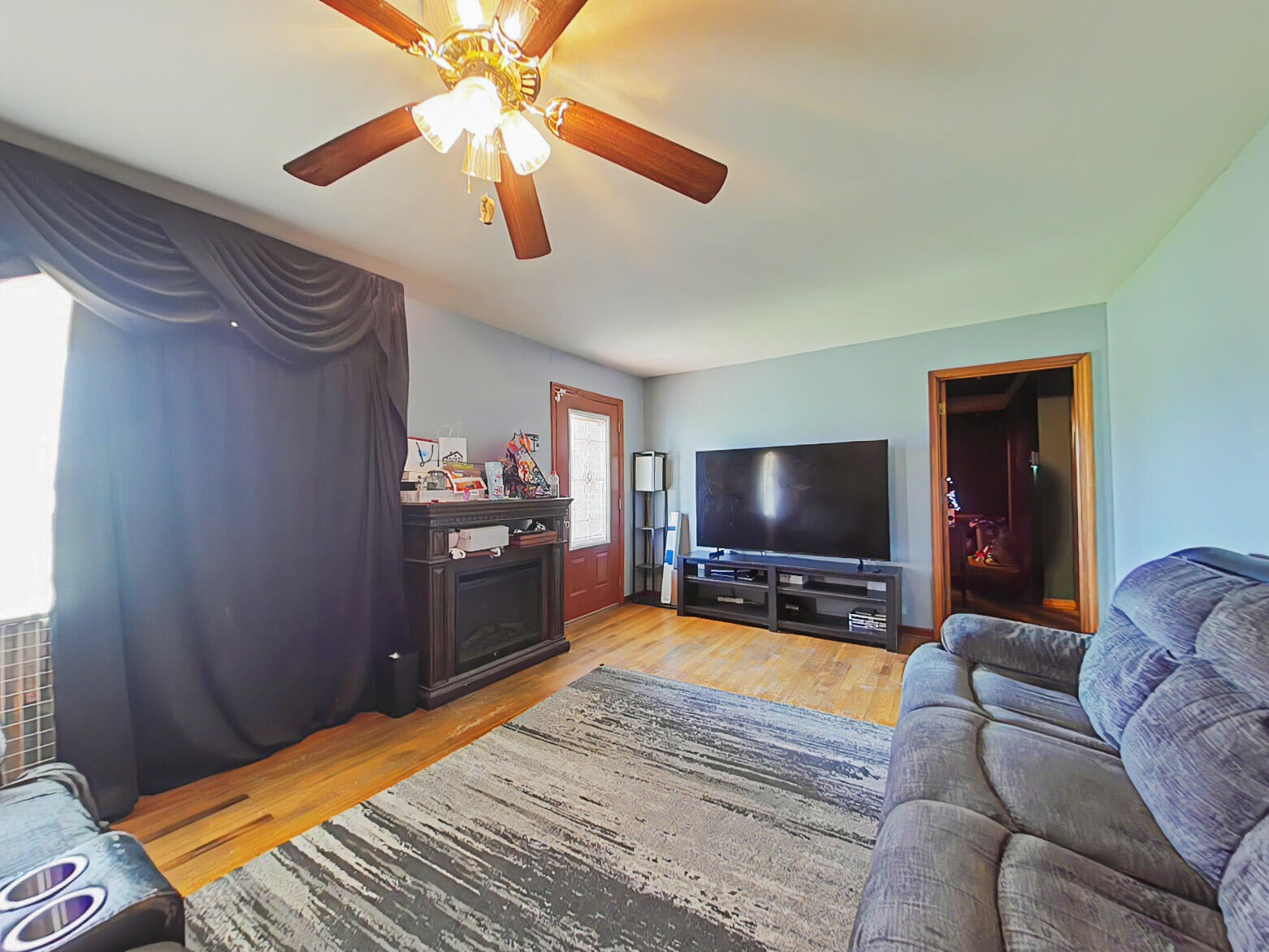 10-Living Room - 2025-07-18T114925