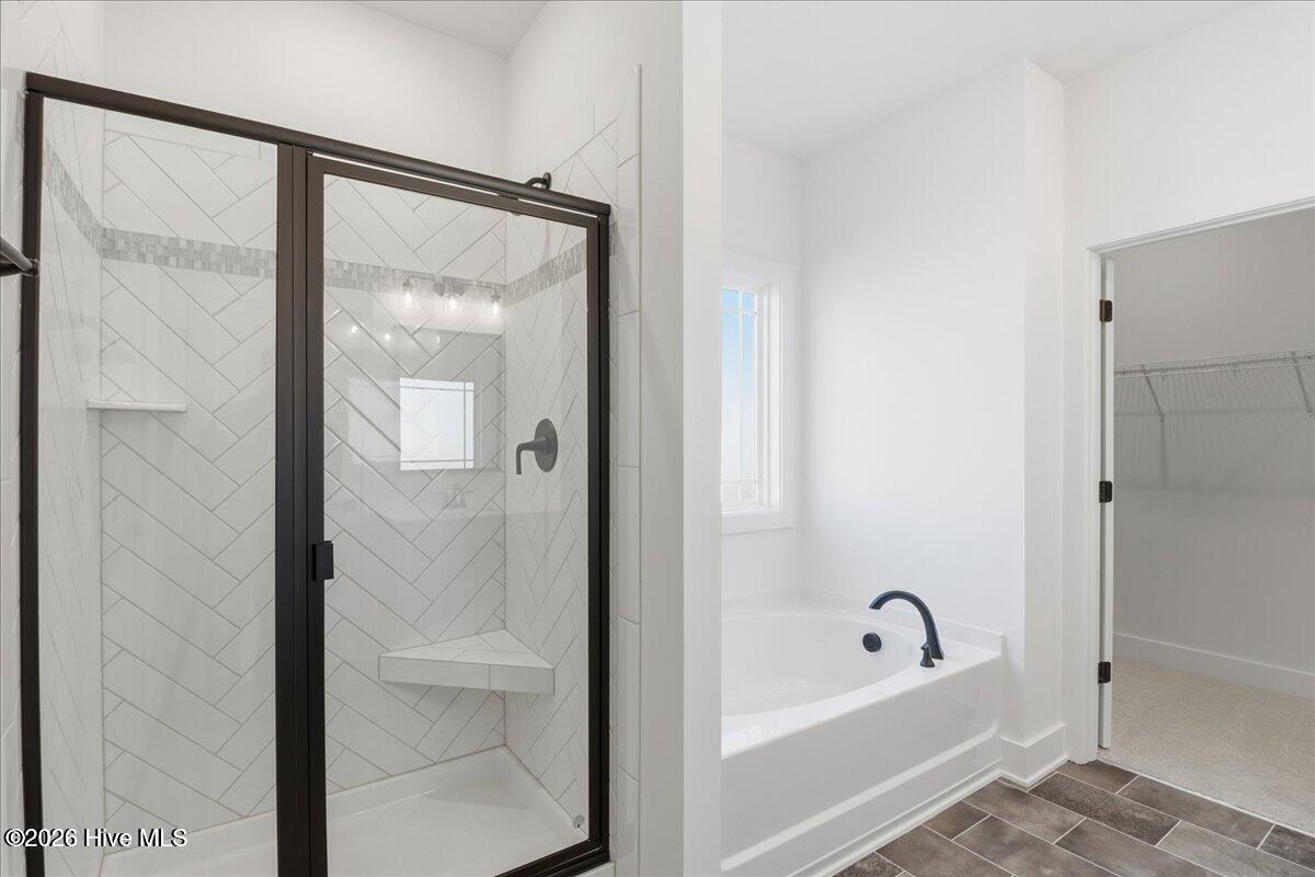 100552379 | Photo 23