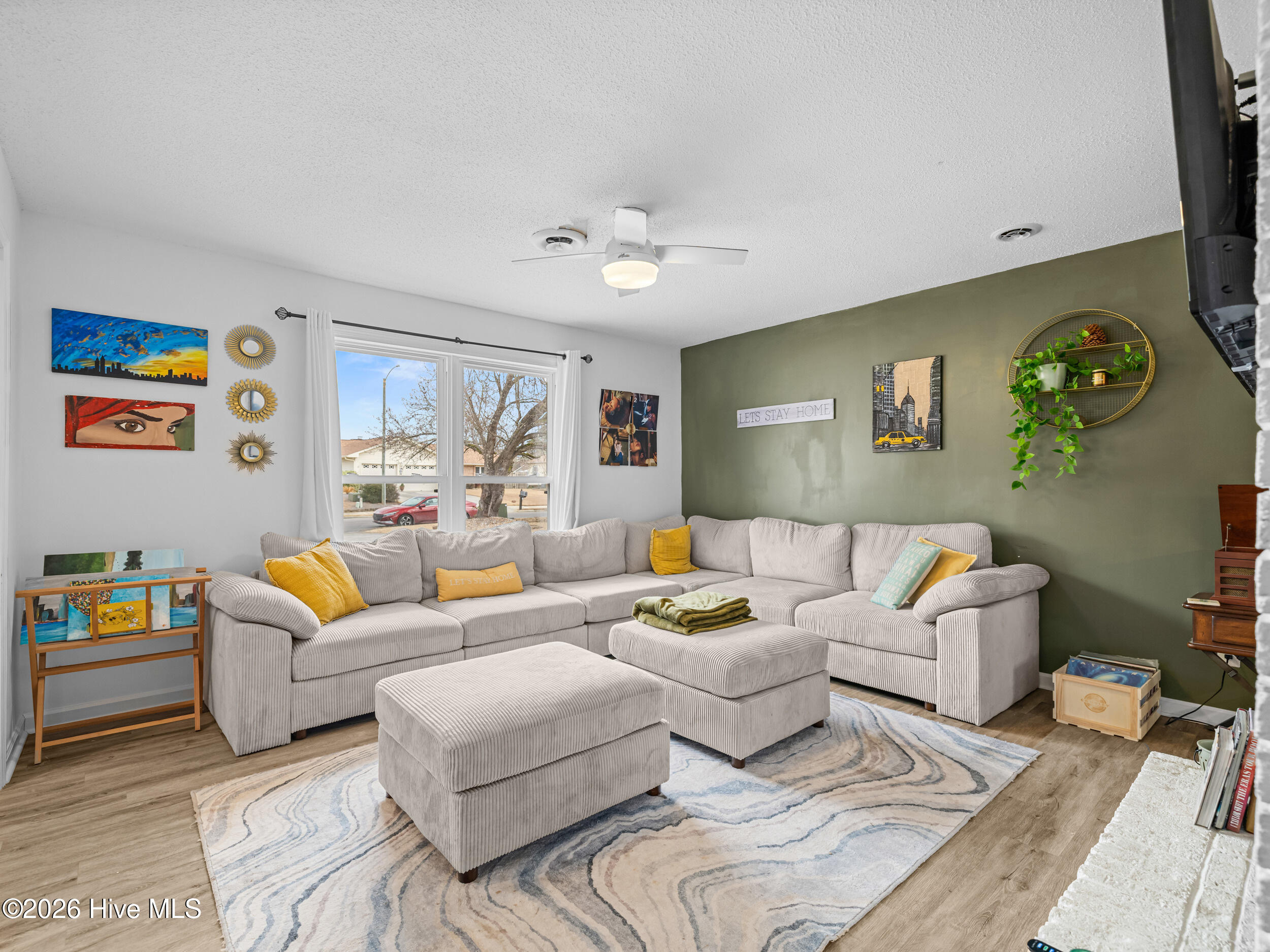 100556726 | Photo 22