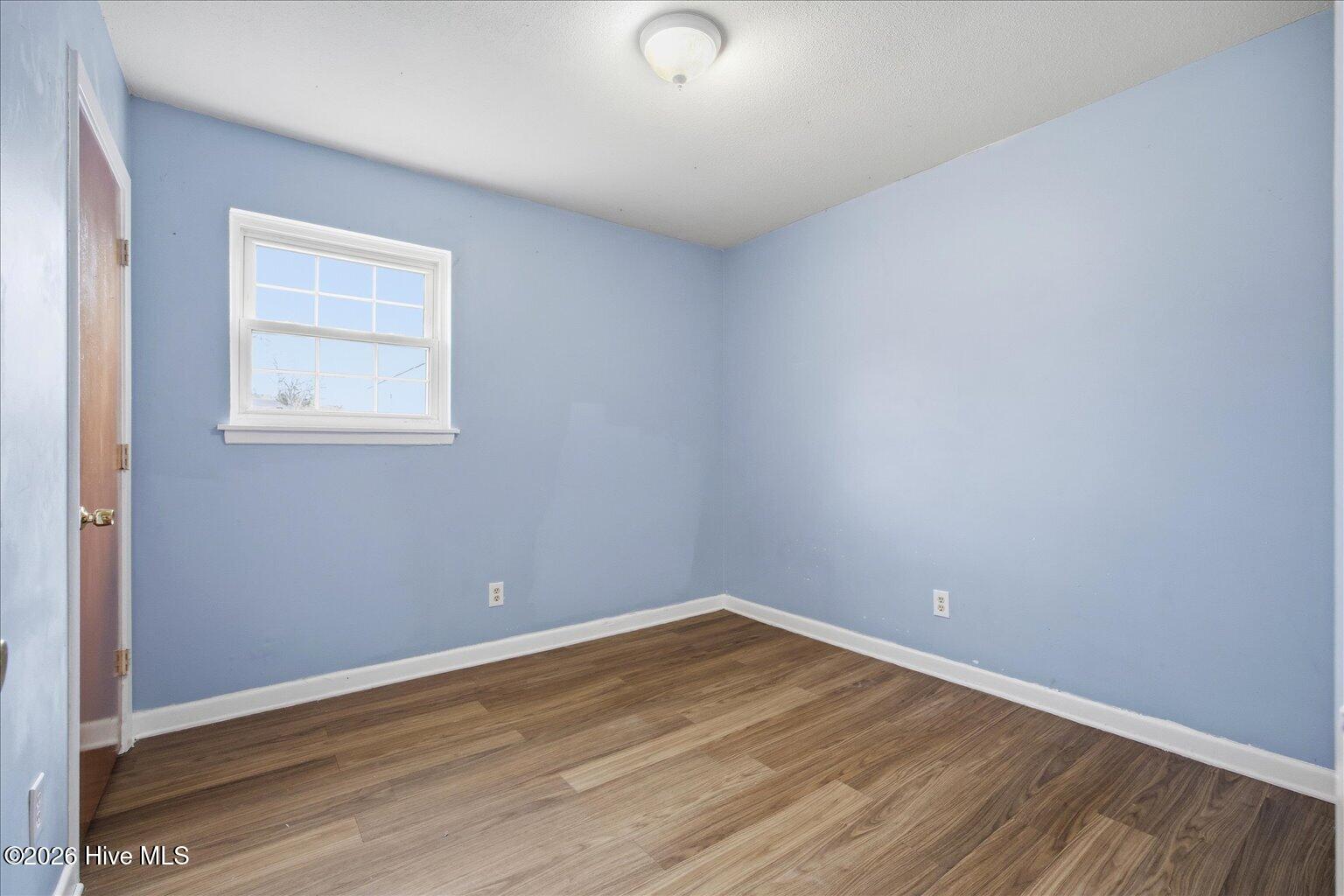 100555957 | Photo 25