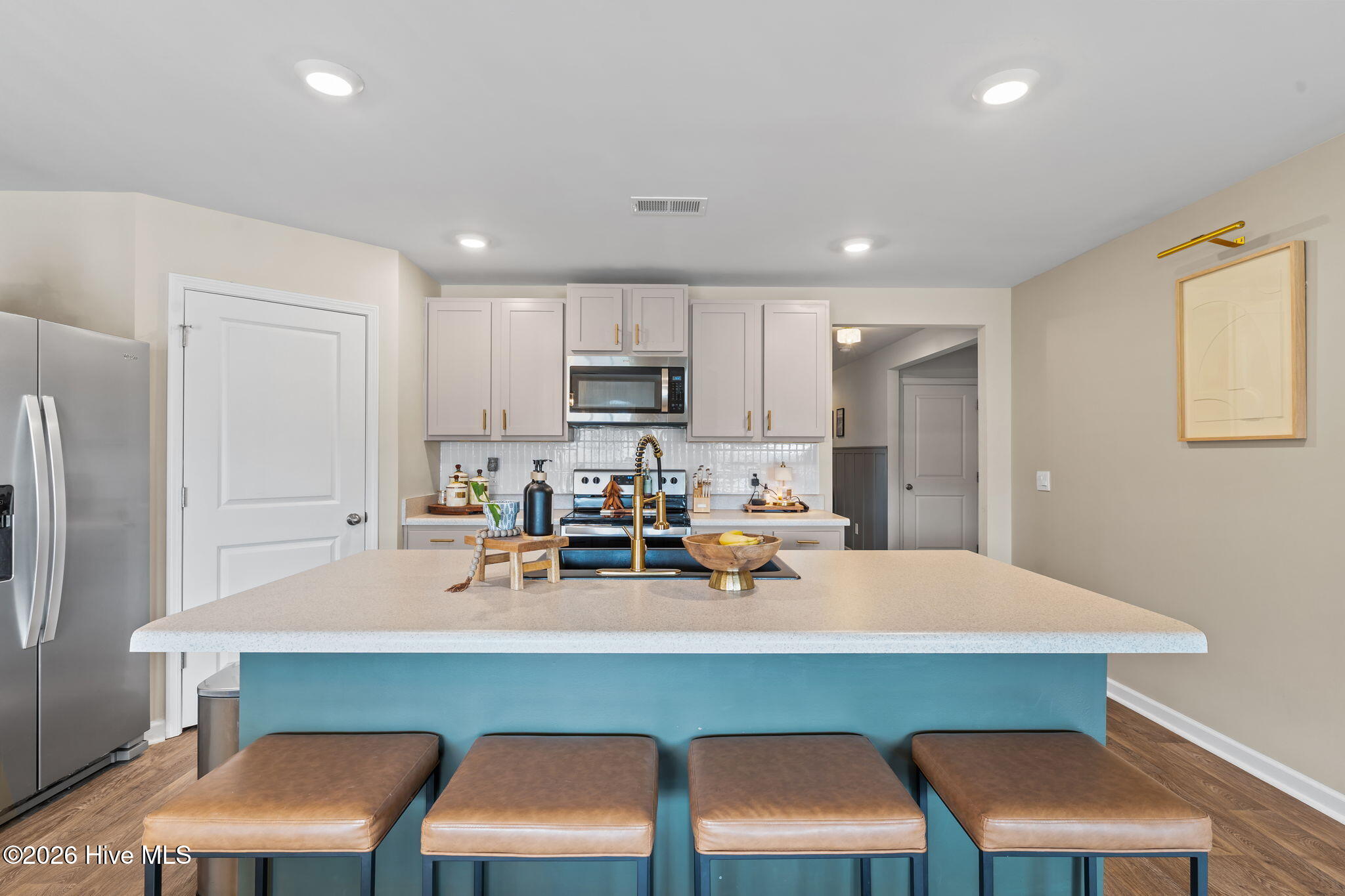 100558929 | Photo 14