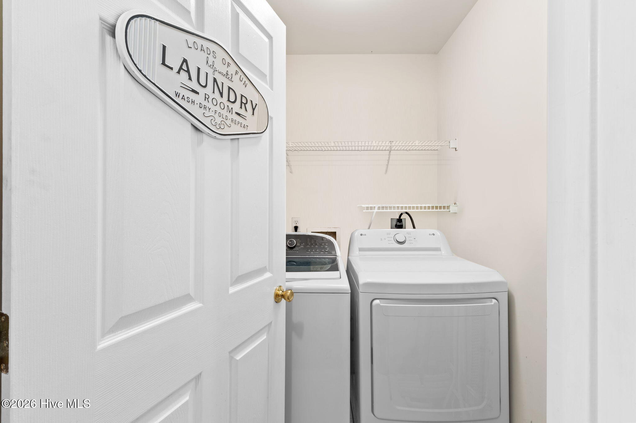 100556771 | Photo 24