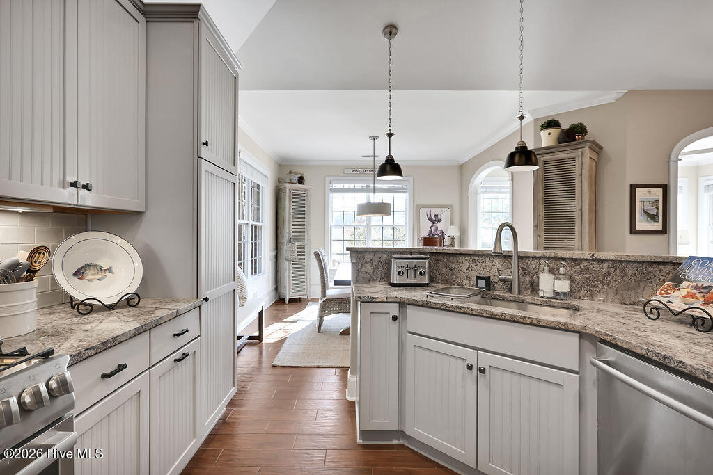 100553520 | Photo 12