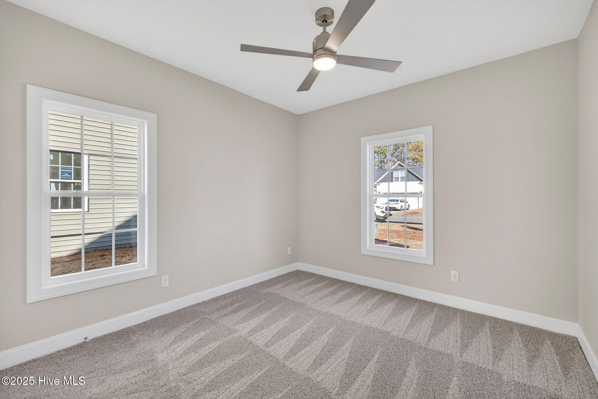 100546683 | Photo 22