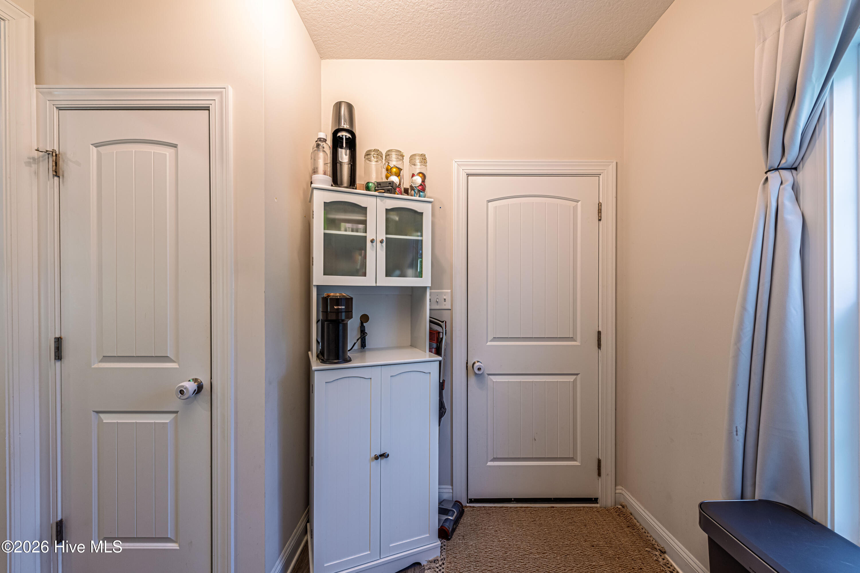 100570010 | Photo 24