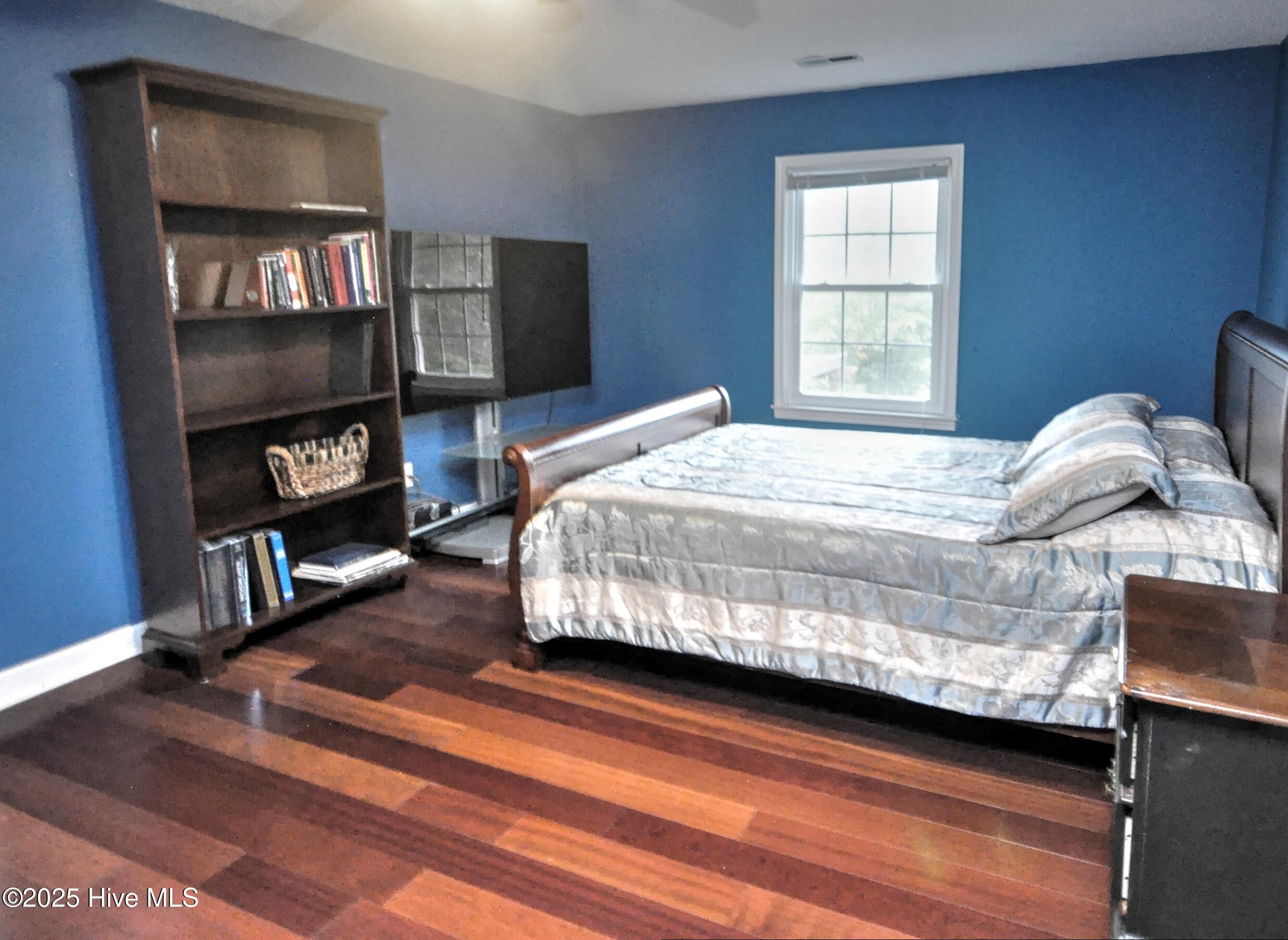 100546216 | Photo 37