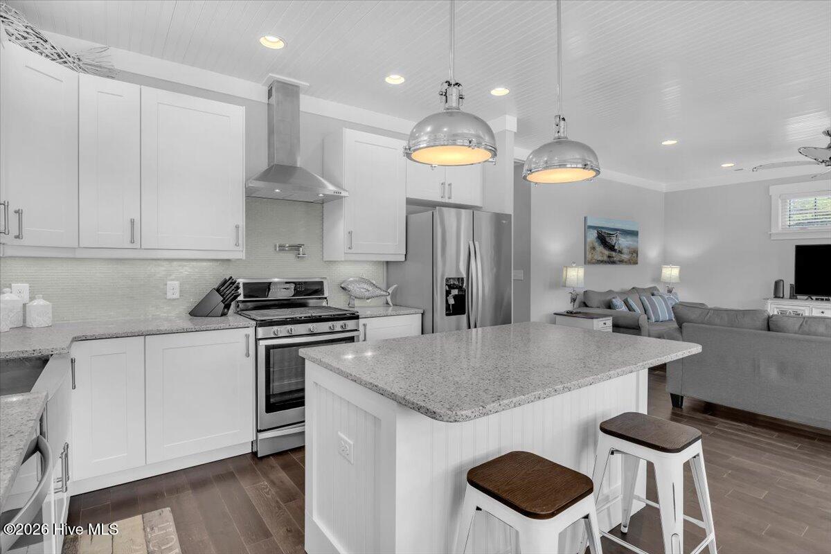 100569217 | Photo 13