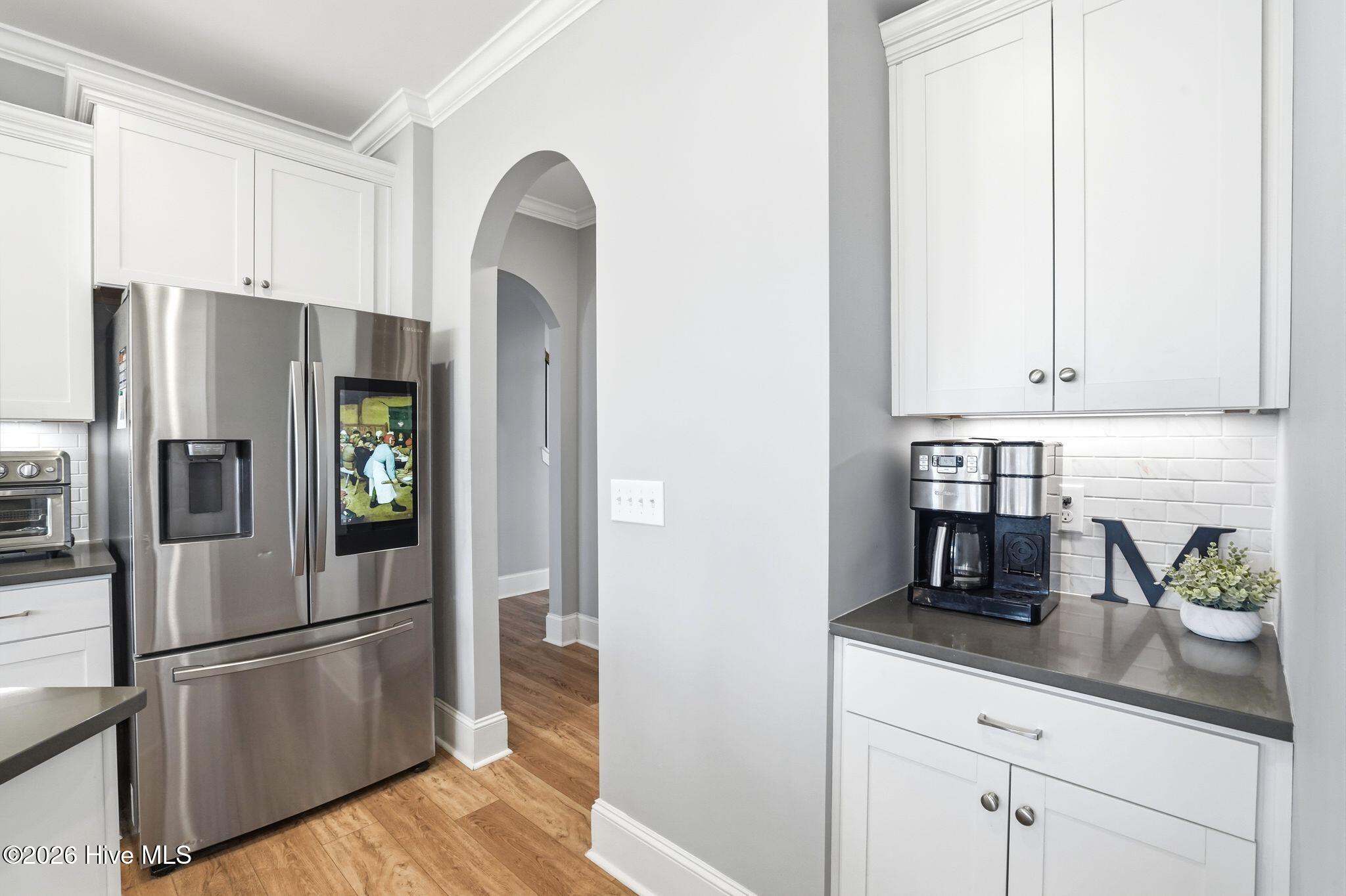 100563287 | Photo 38