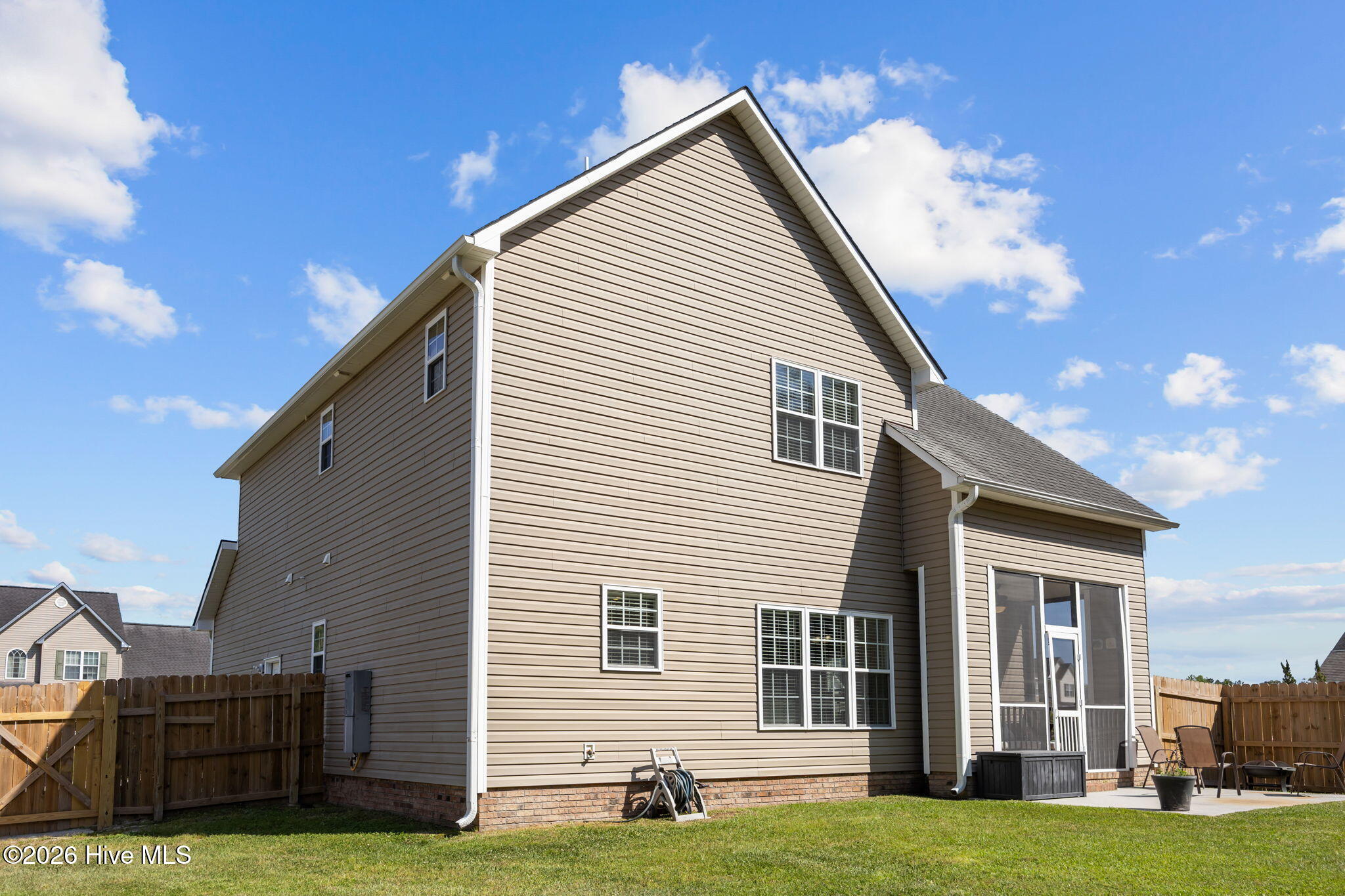 100569646 | Photo 50