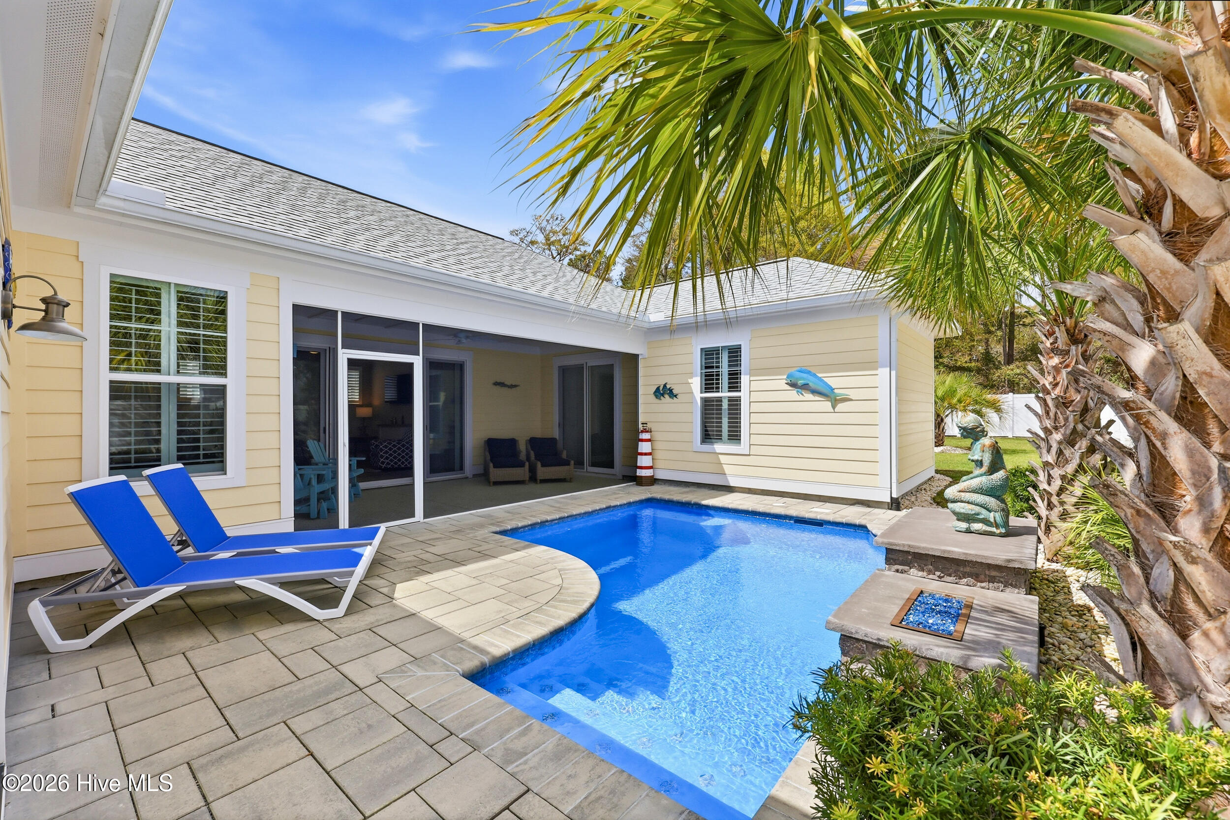 100563402 | Photo 31