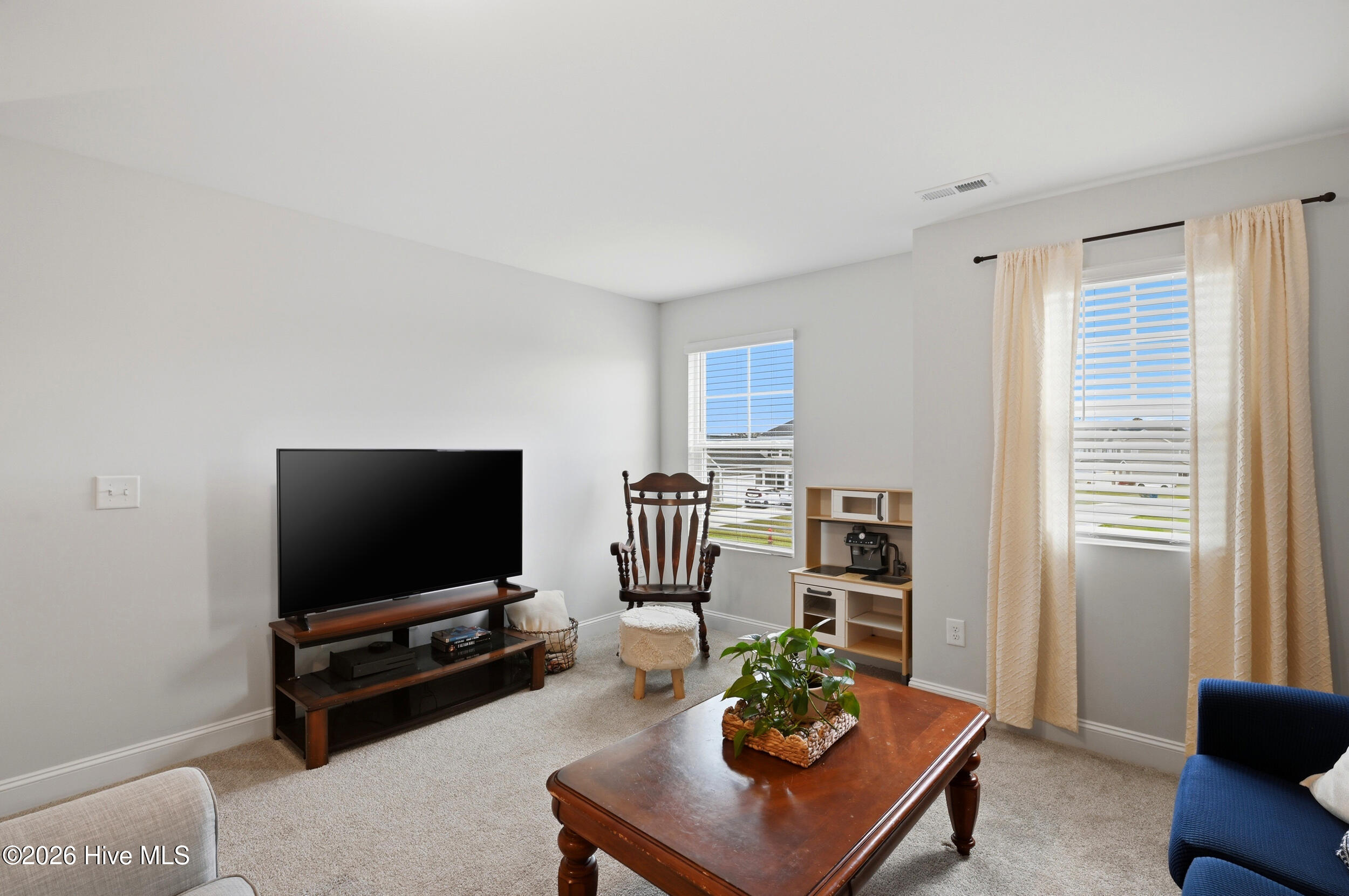 100562892 | Photo 32