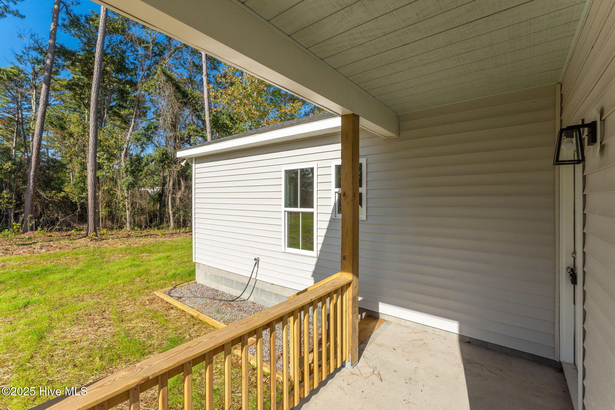 100541520 | Photo 53