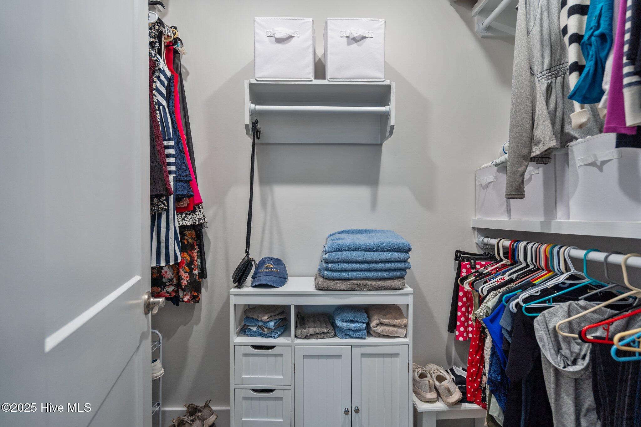 100552059 | Photo 27