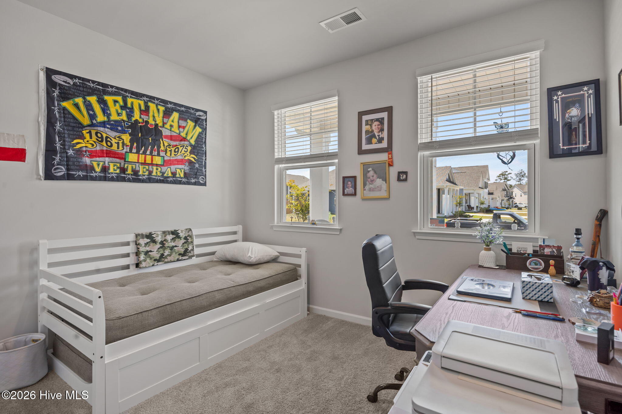 100567889 | Photo 22