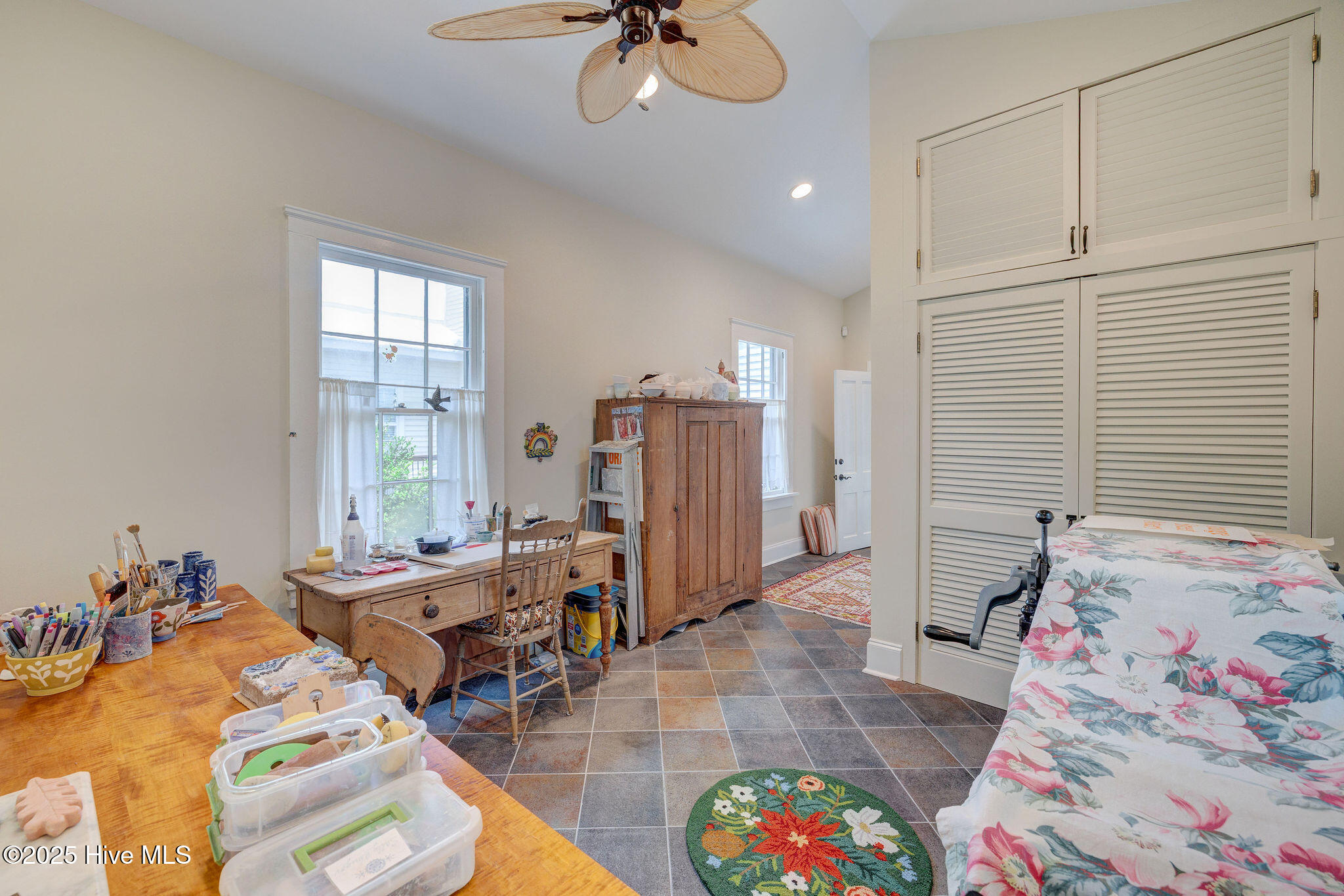 100515844 | Photo 38