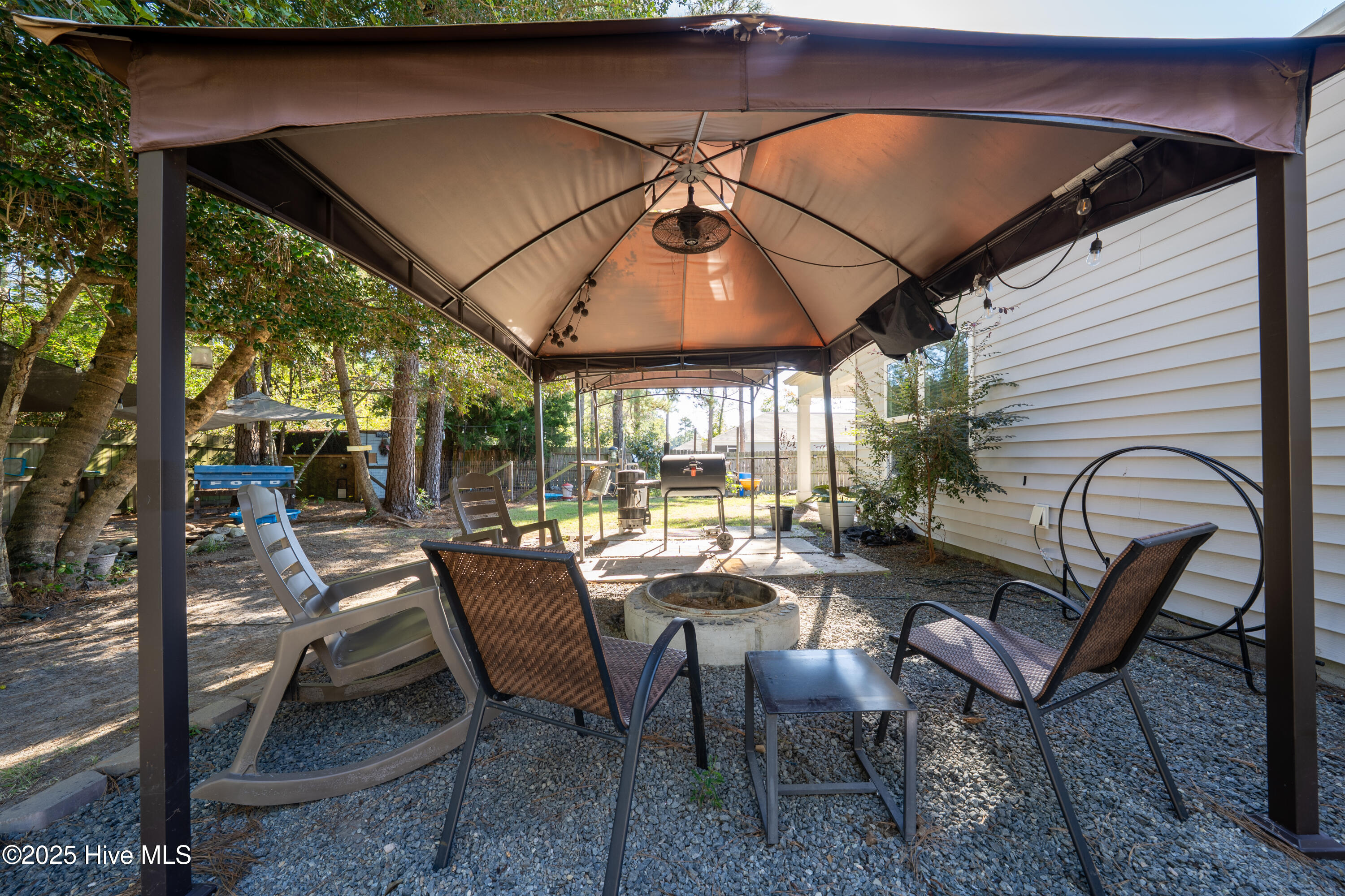 100538063 | Photo 55