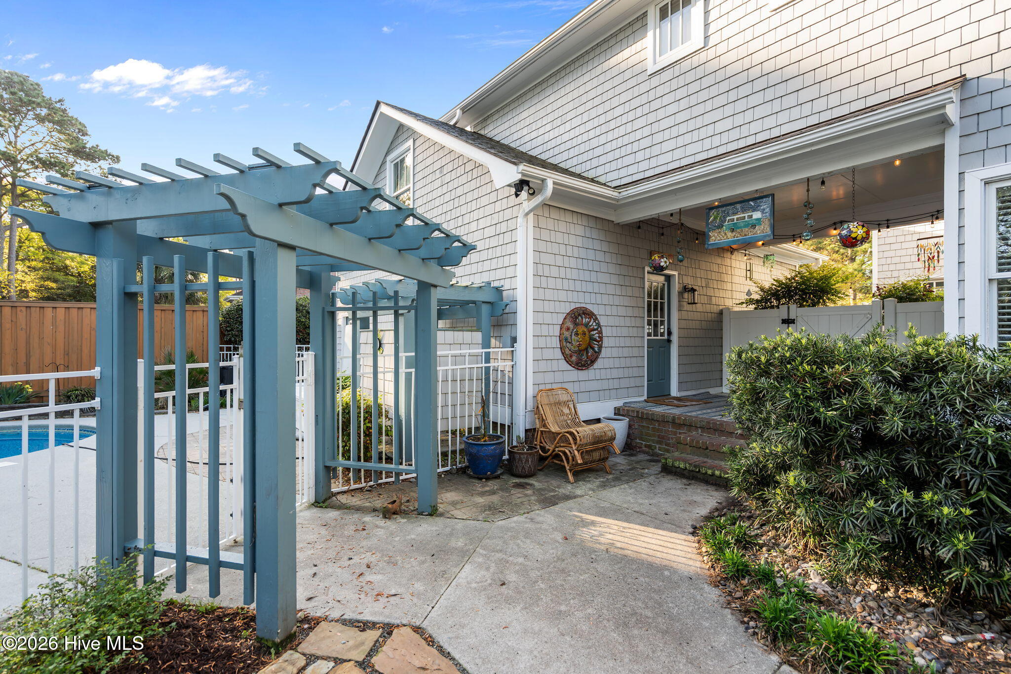 100565239 | Photo 52