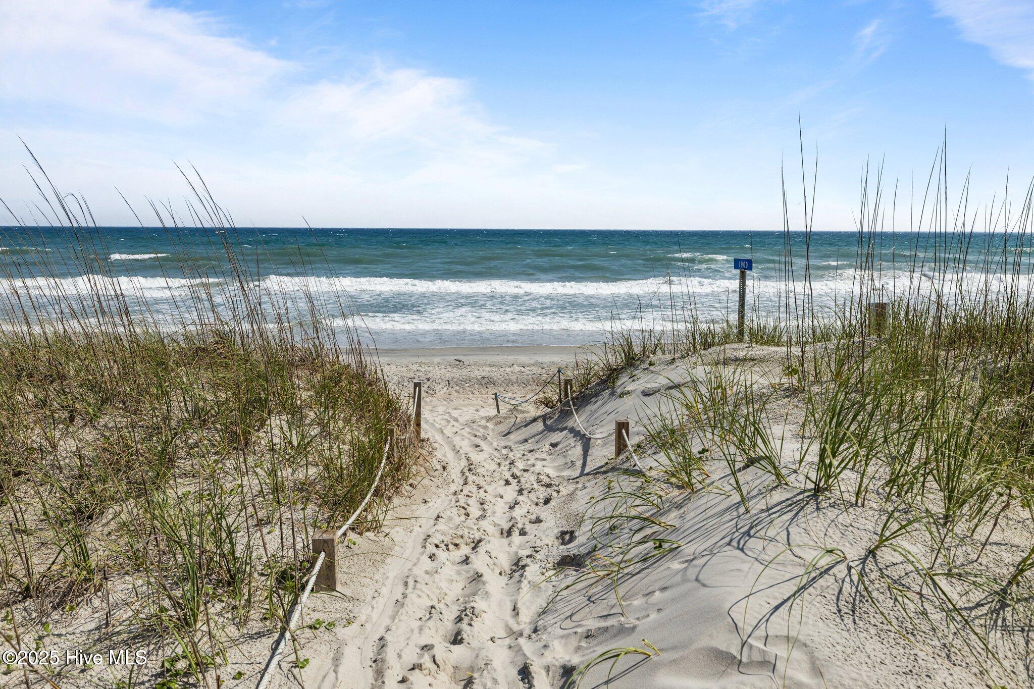 Homes for sale in Emerald Isle, NC | 1905 Emerald Dr, Emerald Isle, NC 28594 | MLS# 100509194