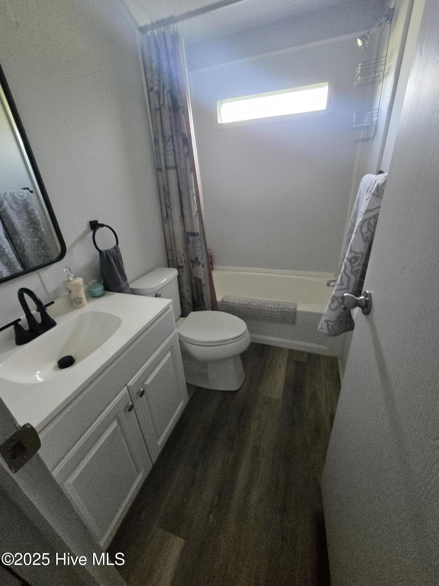 100510257 | Photo 19