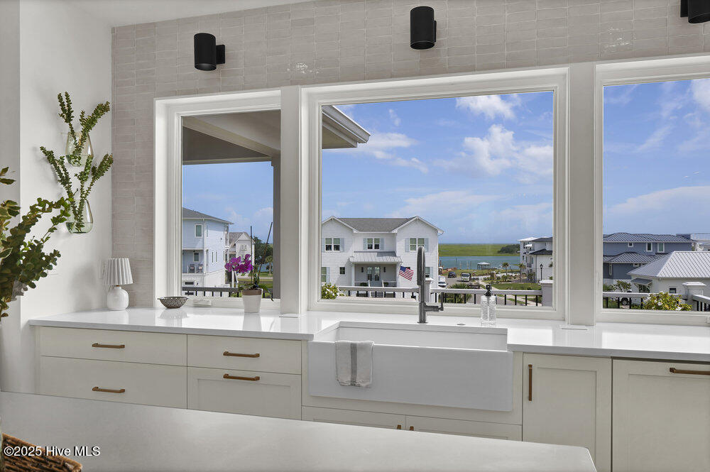 100520014 | Photo 17