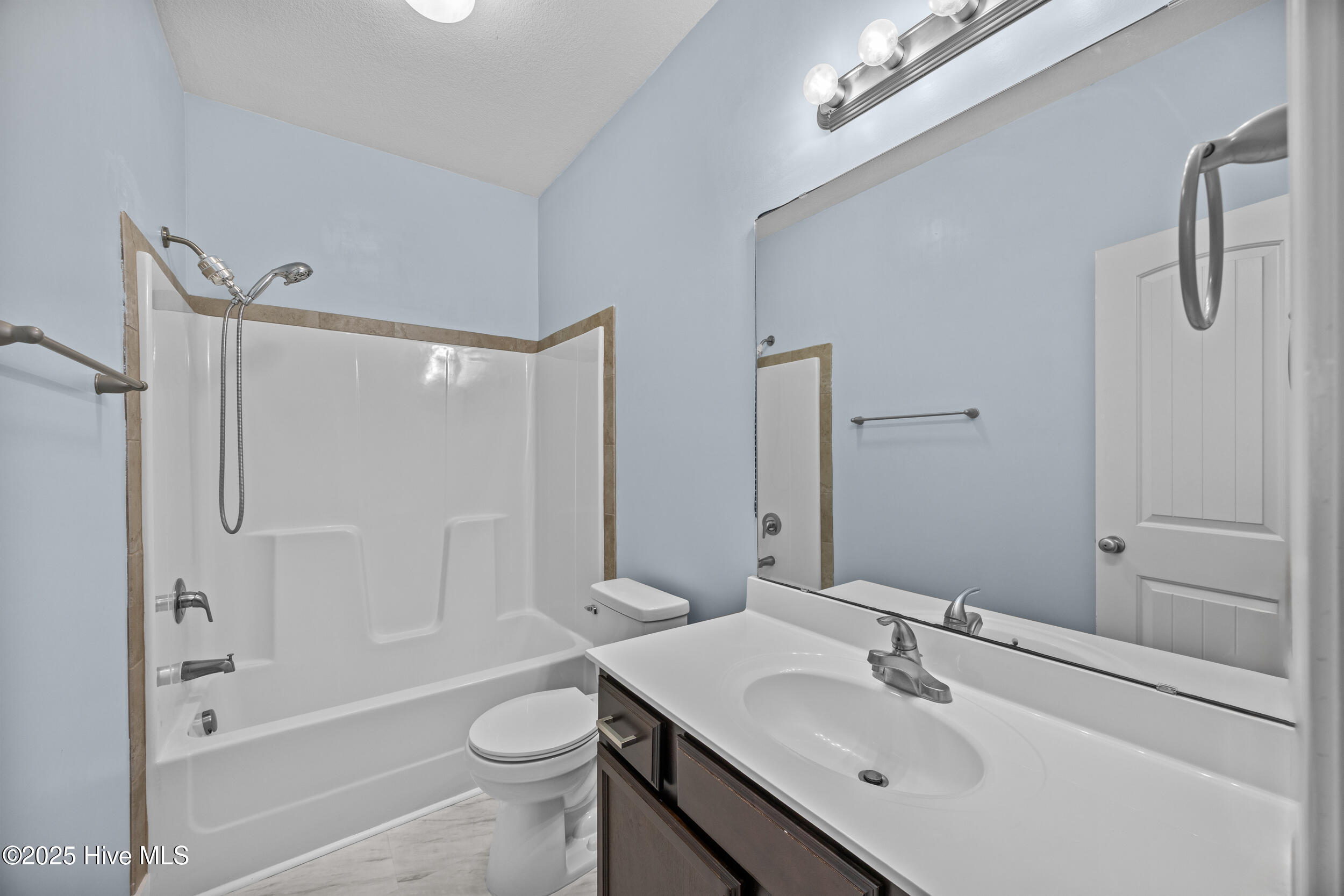 100538119 | Photo 27