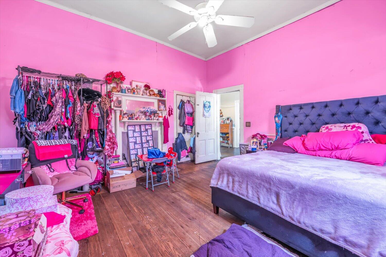 07-167 Commerce St 06