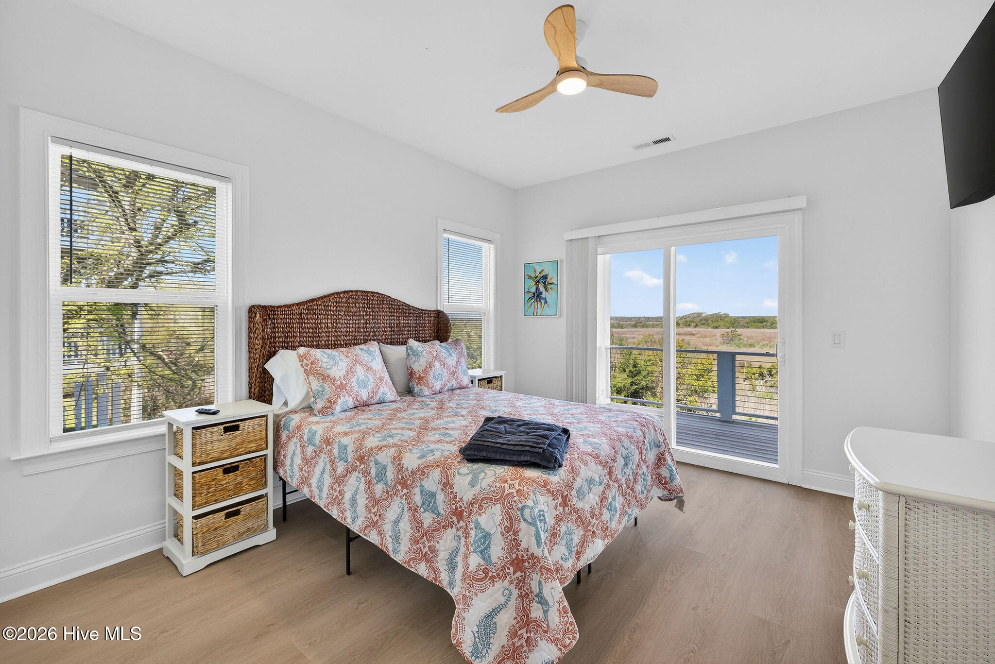 100565526 | Photo 38