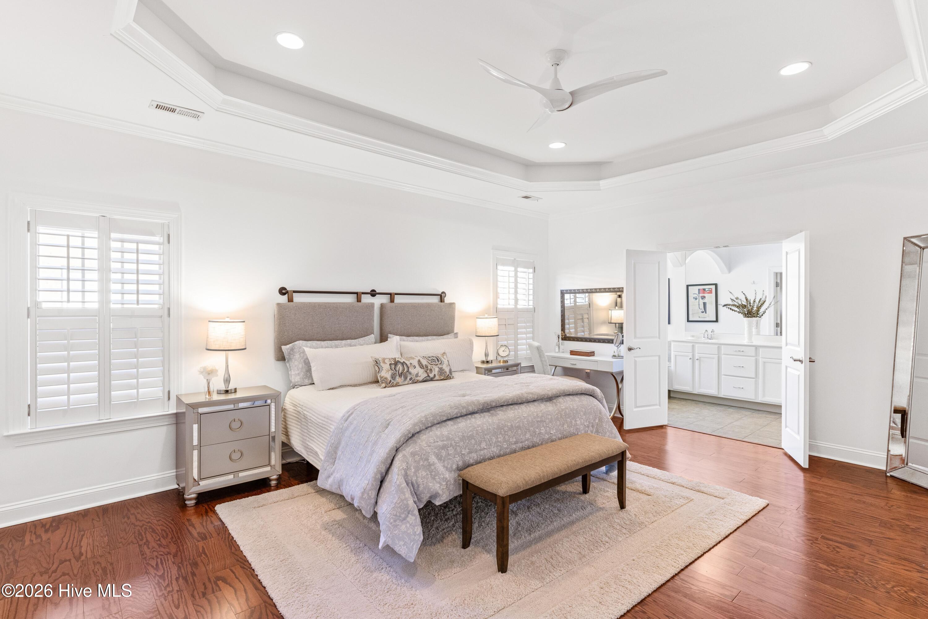 100552646 | Photo 18