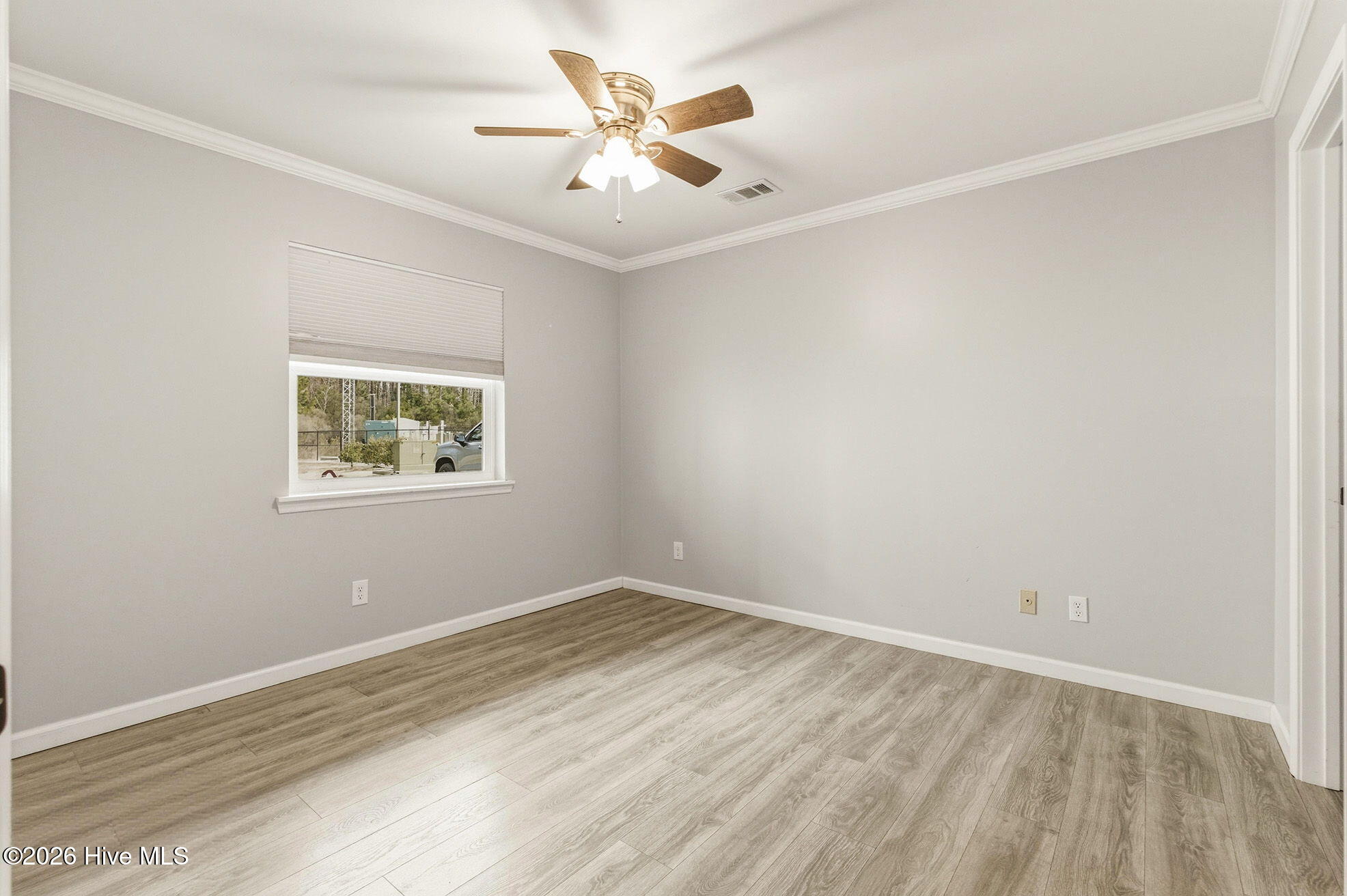 100557080 | Photo 24