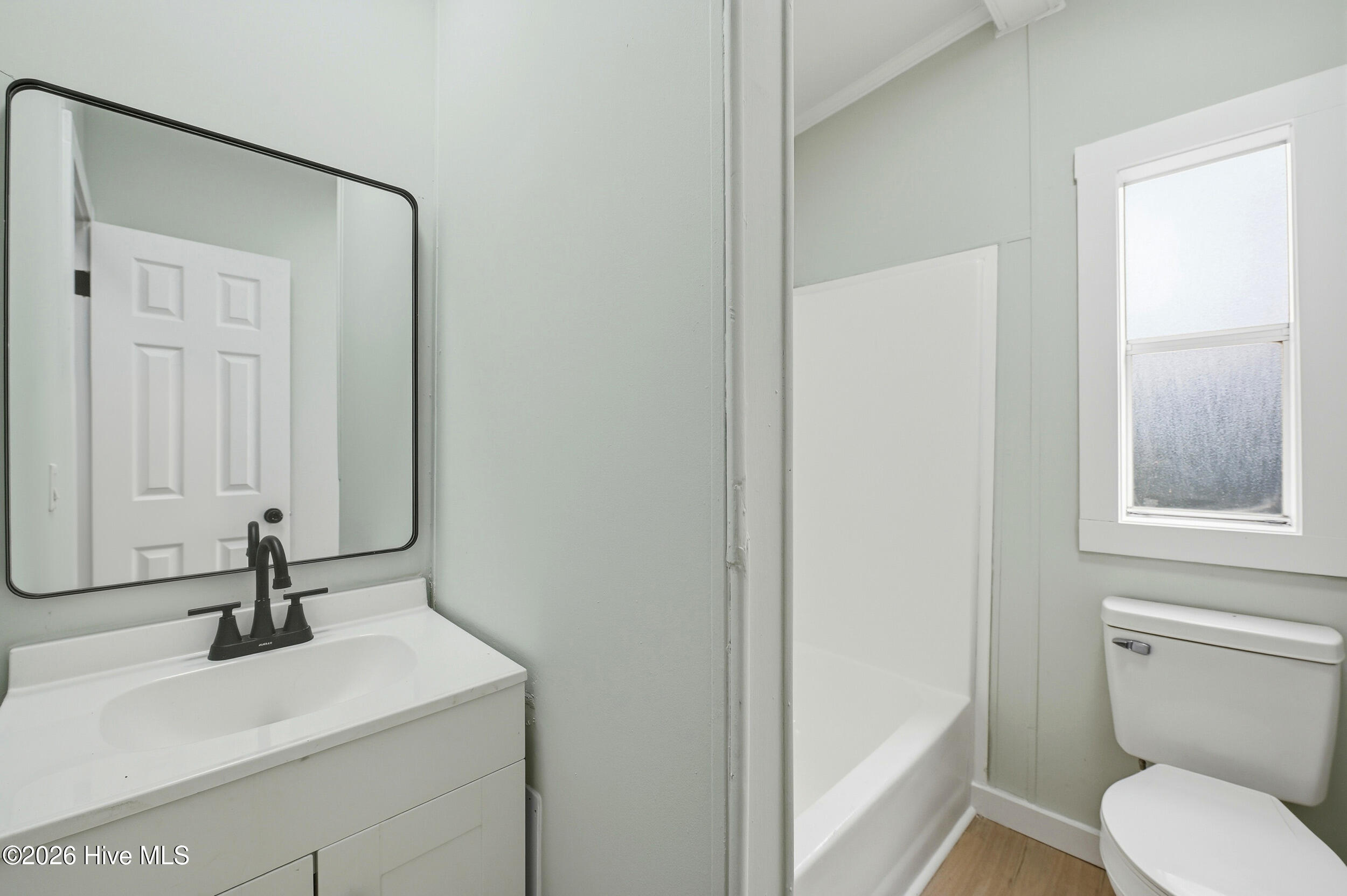 100552773 | Photo 22