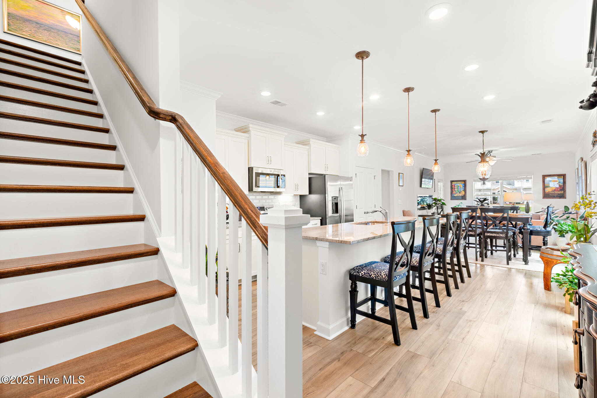 100518032 | Photo 22