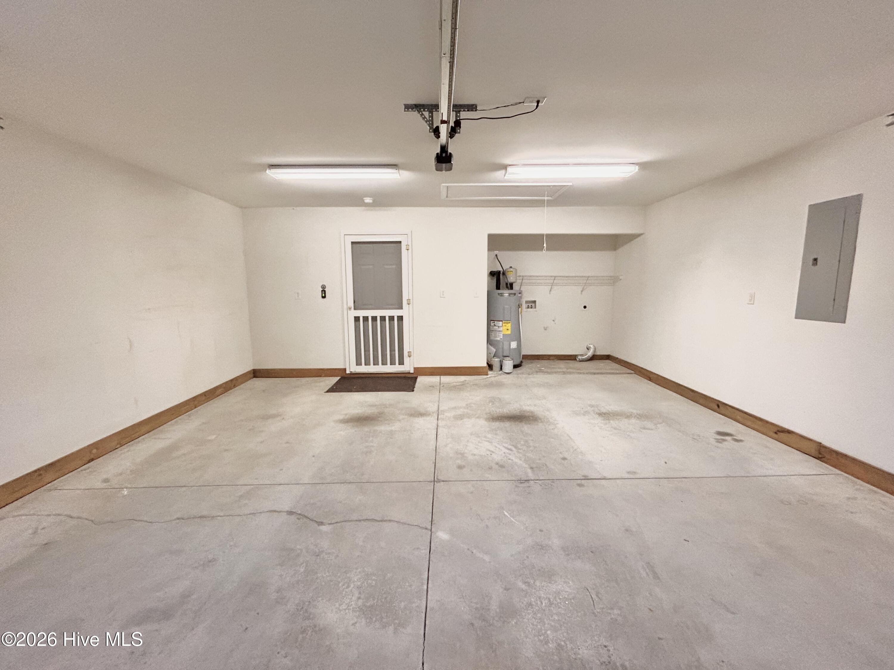 100542918 | Photo 37