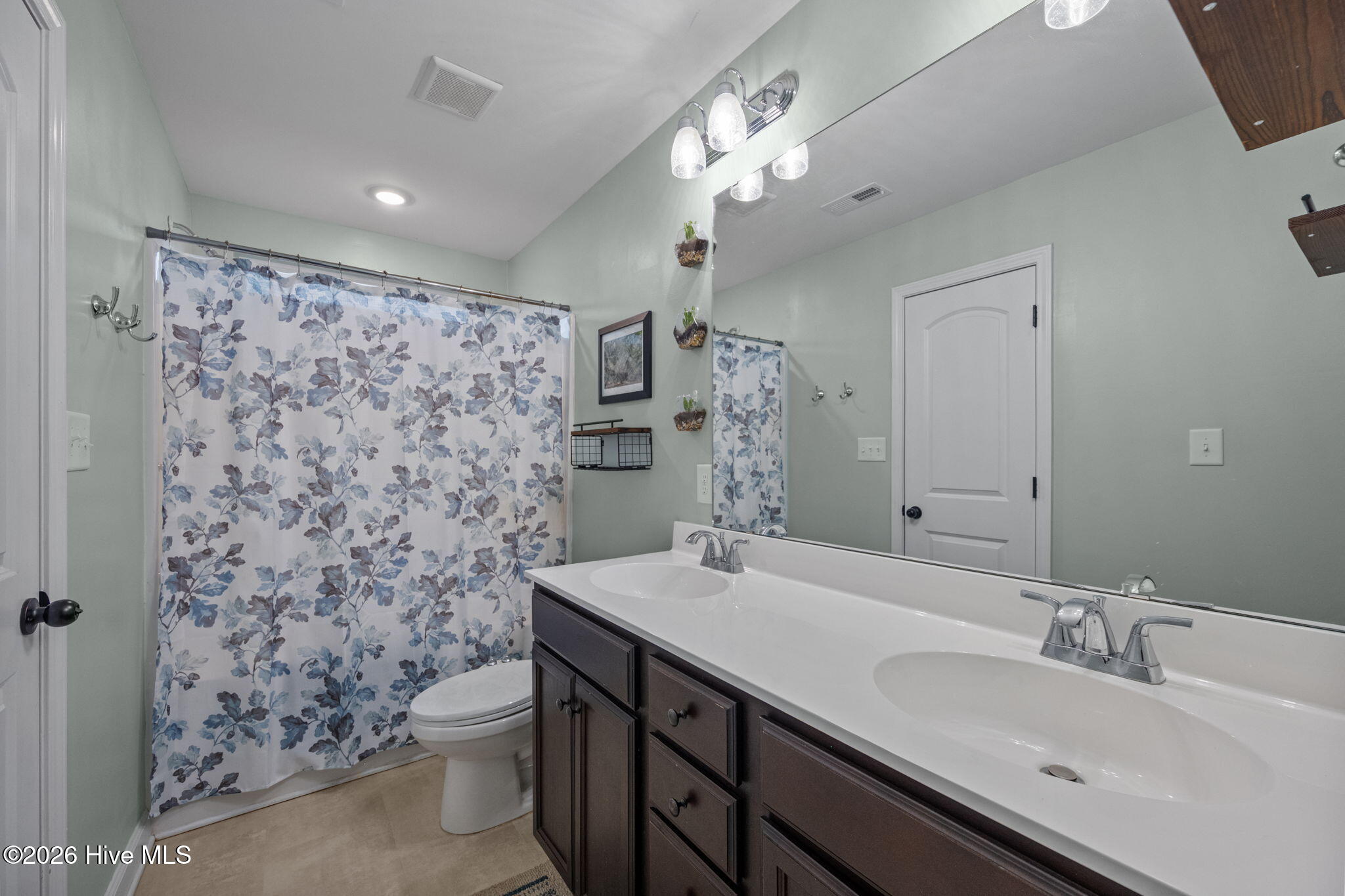 100552246 | Photo 25