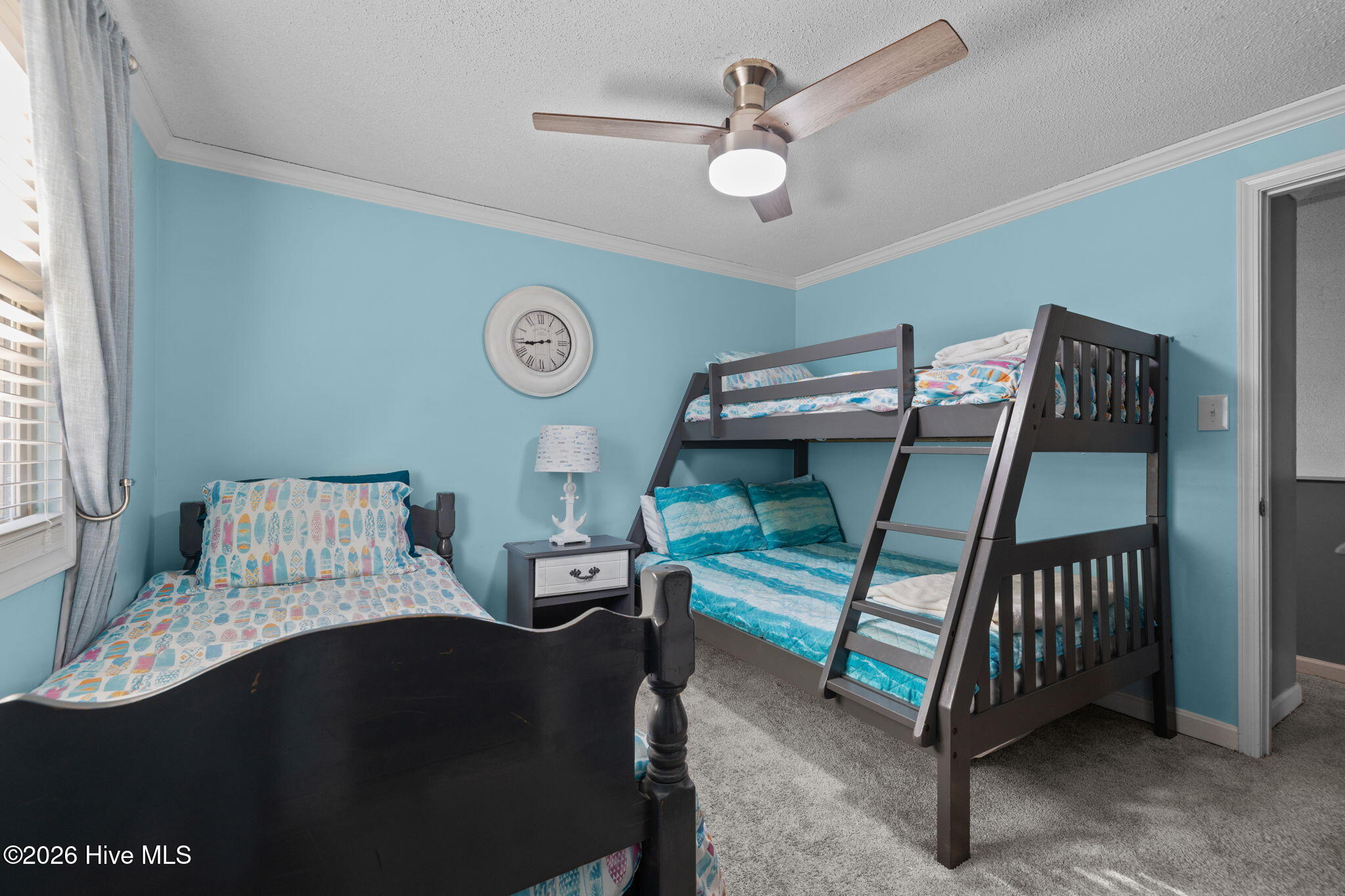 100553016 | Photo 39