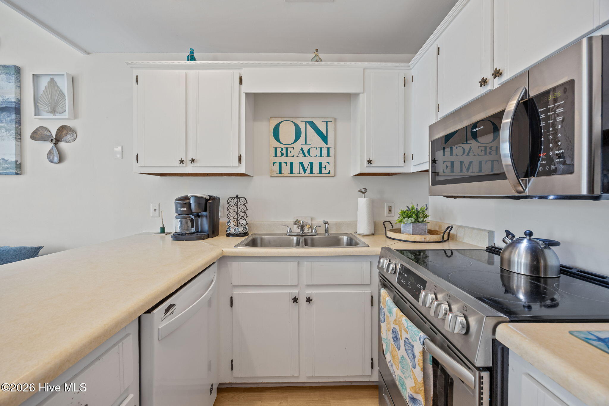 100559351 | Photo 11