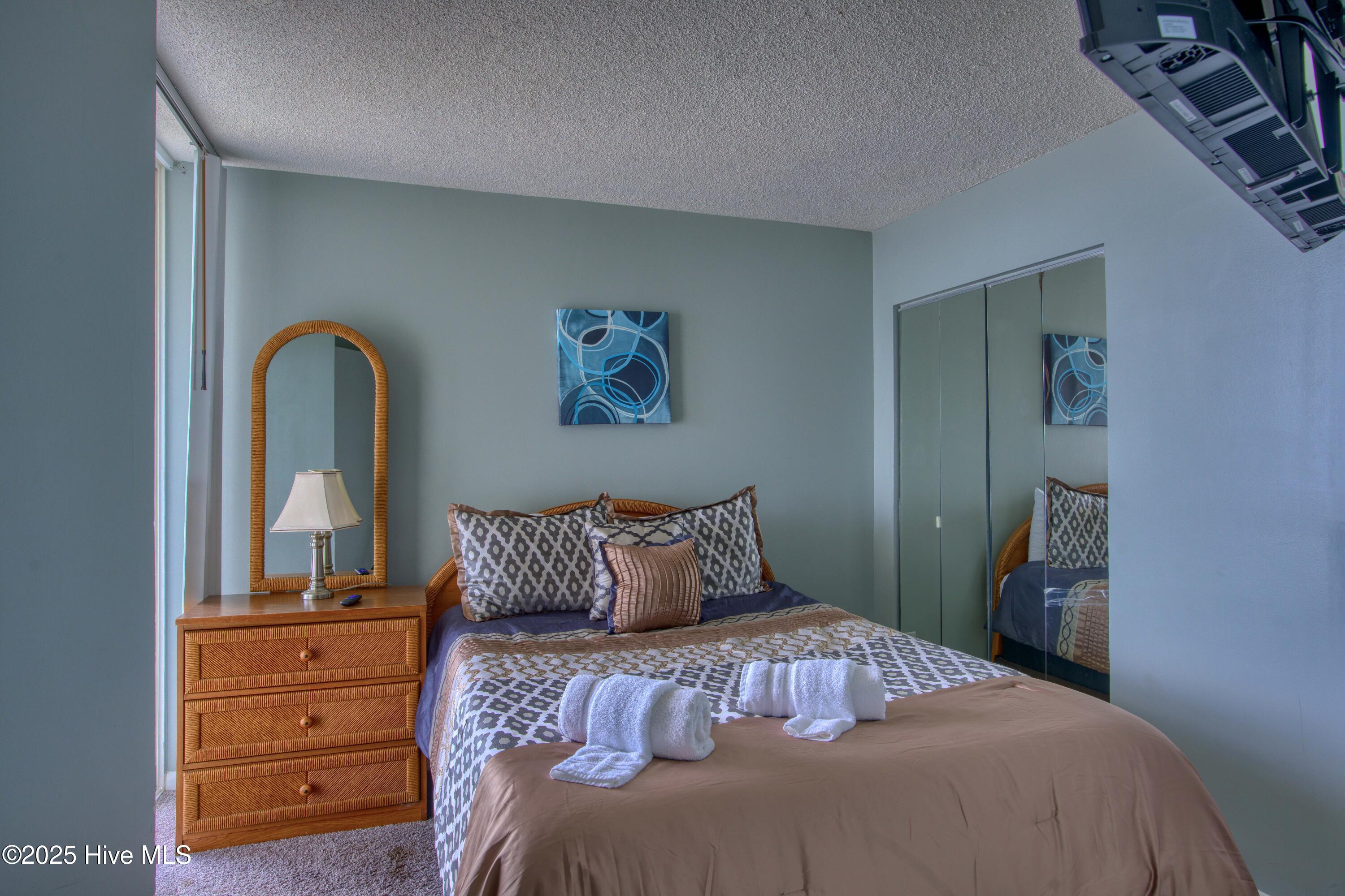 100529757 | Photo 12