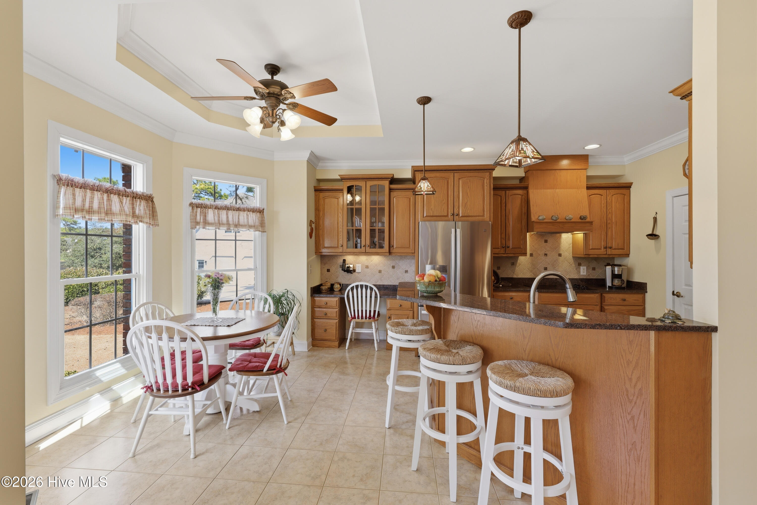 100558139 | Photo 22