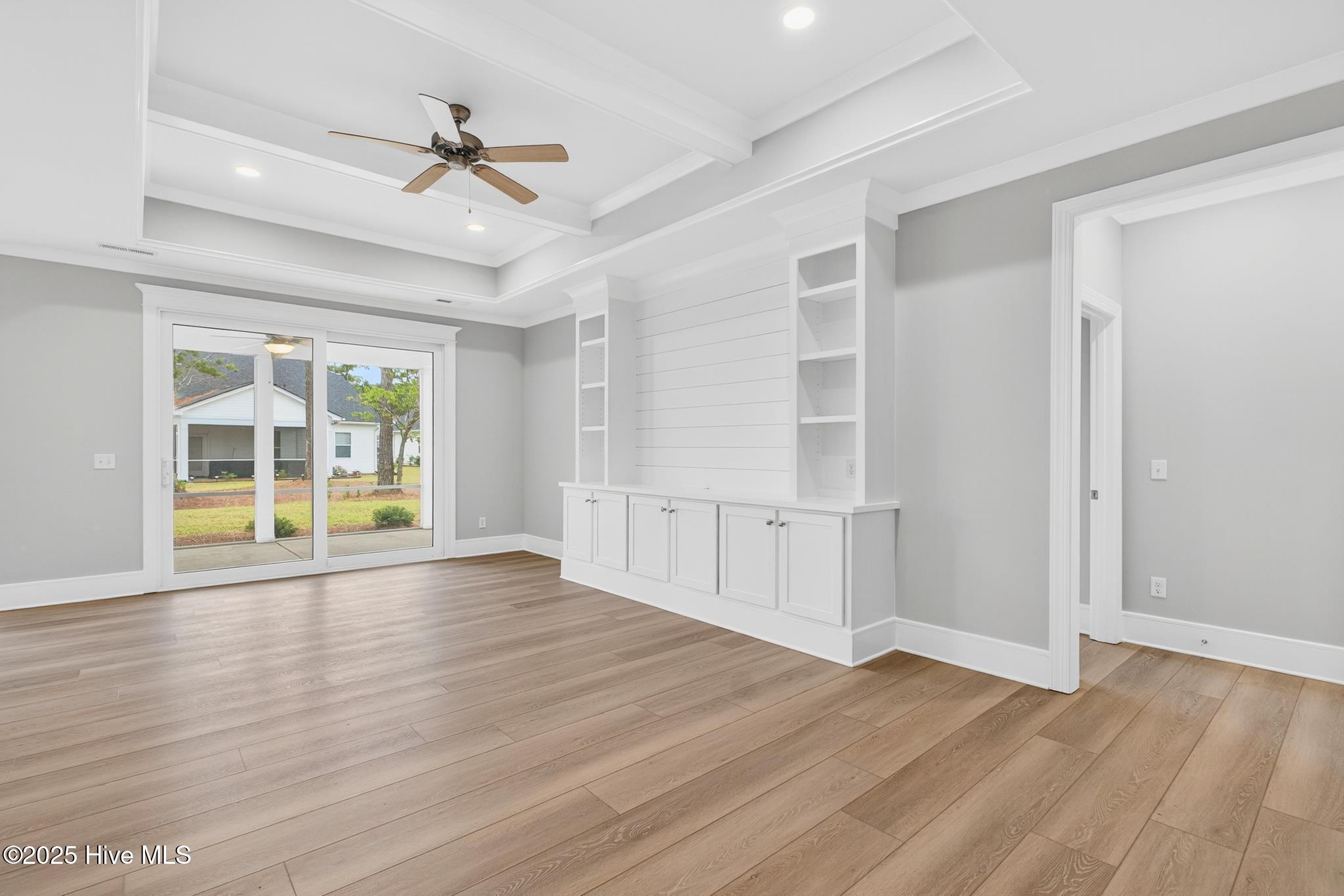 100491701 | Photo 16