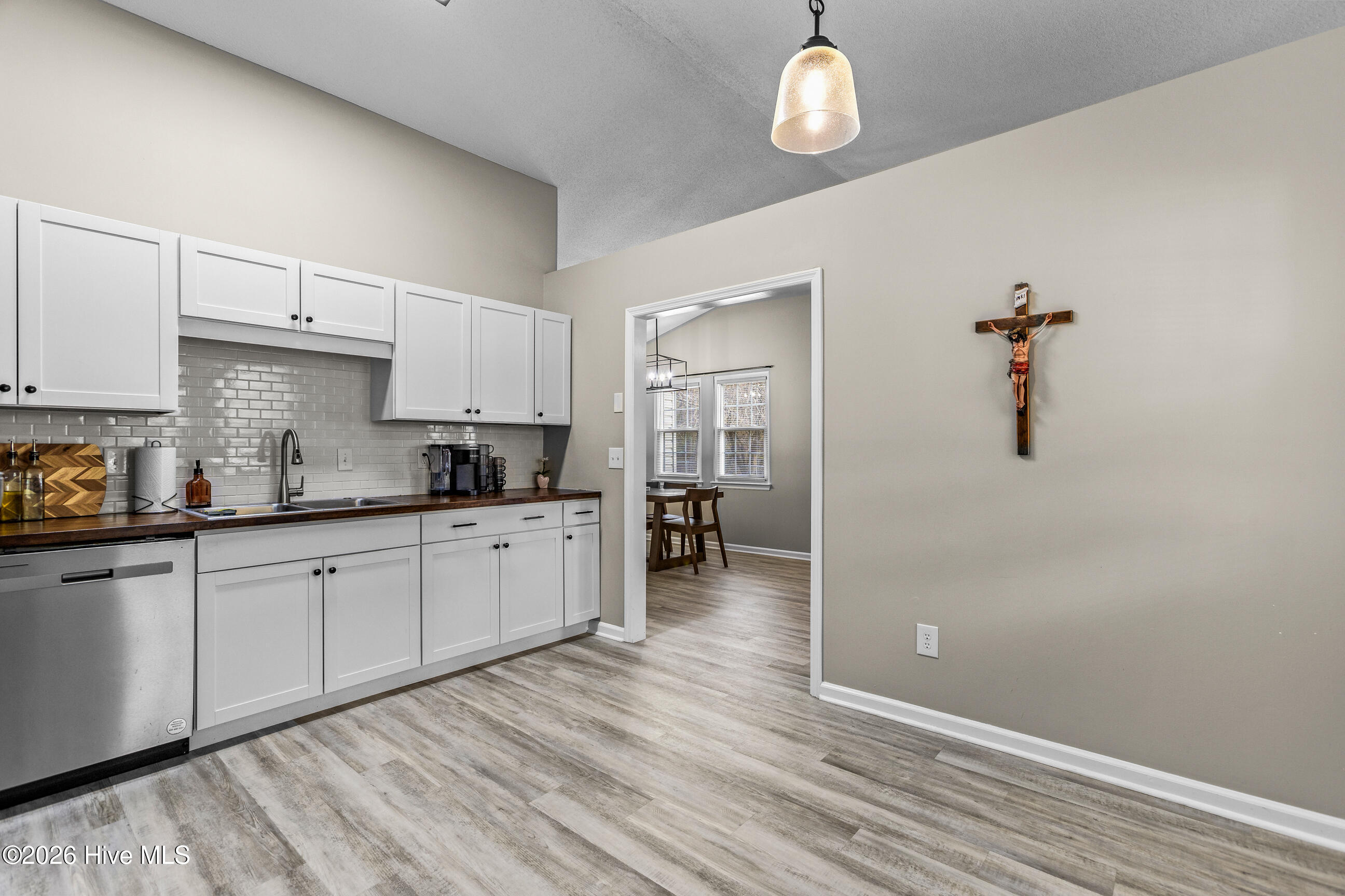 100557987 | Photo 13