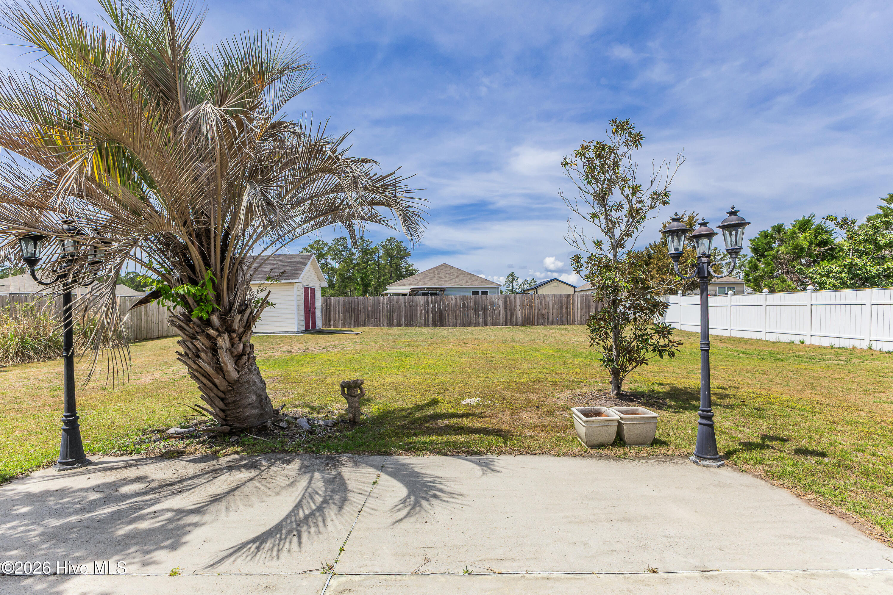 100566920 | Photo 27