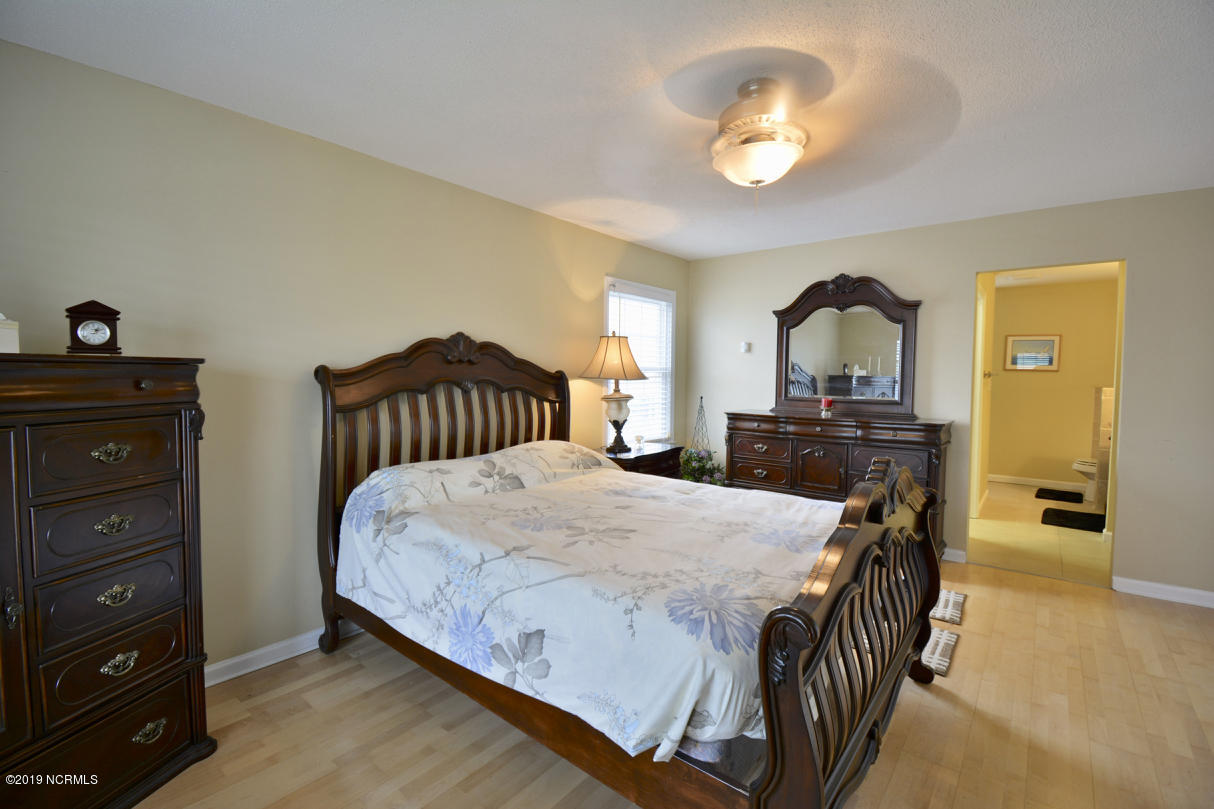 100504297 | Photo 14