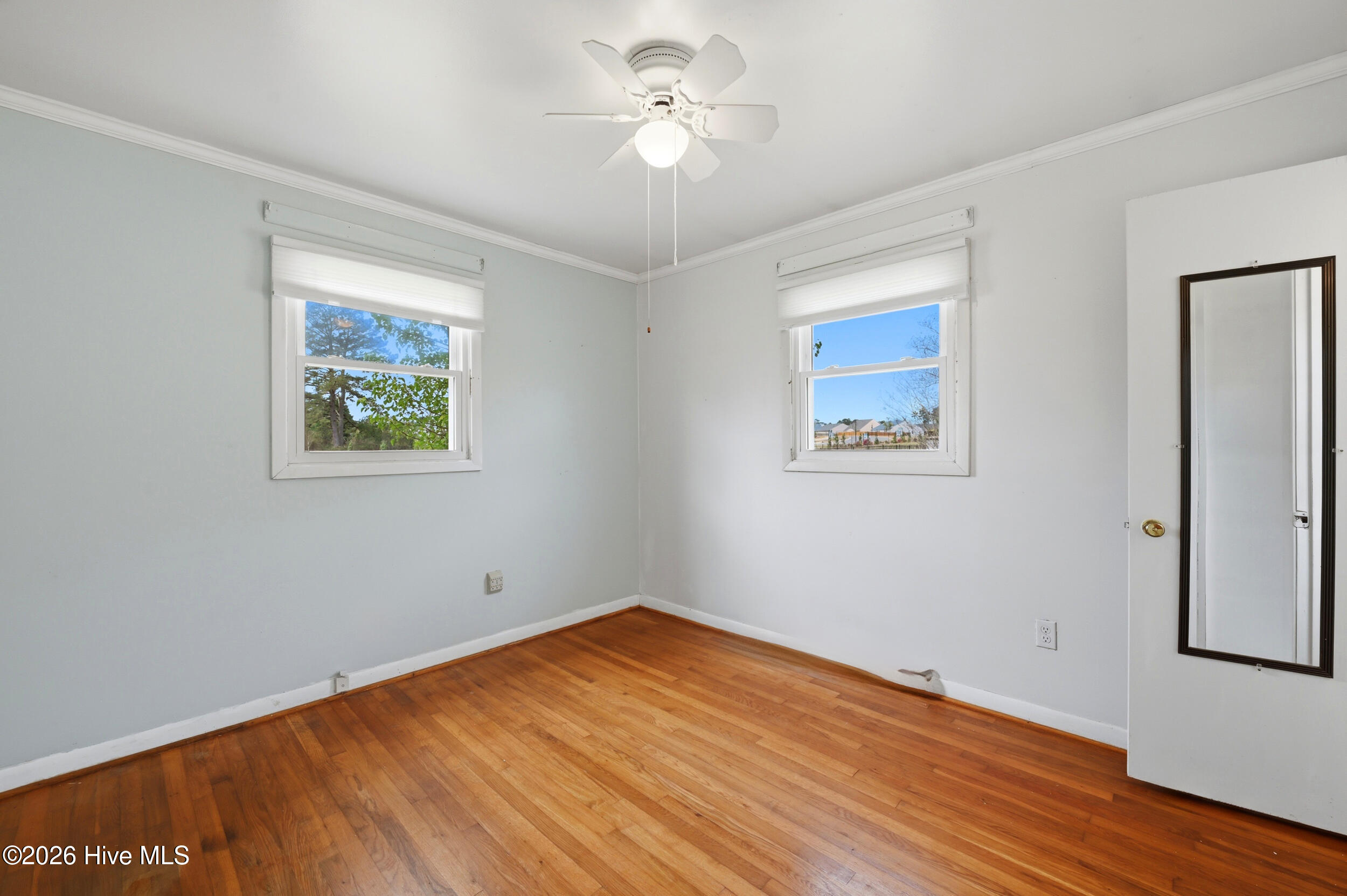 100562912 | Photo 21