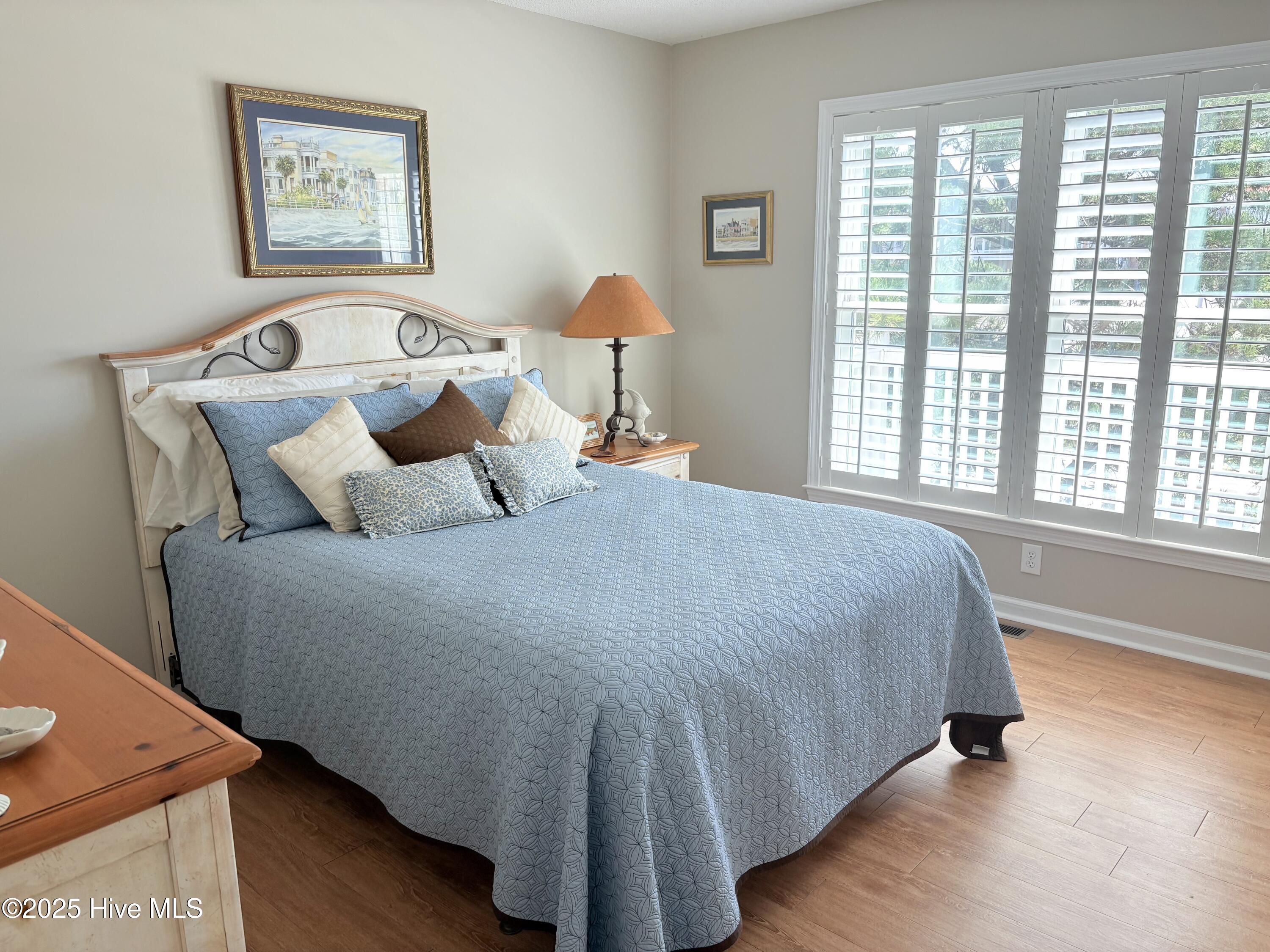 100529458 | Photo 18