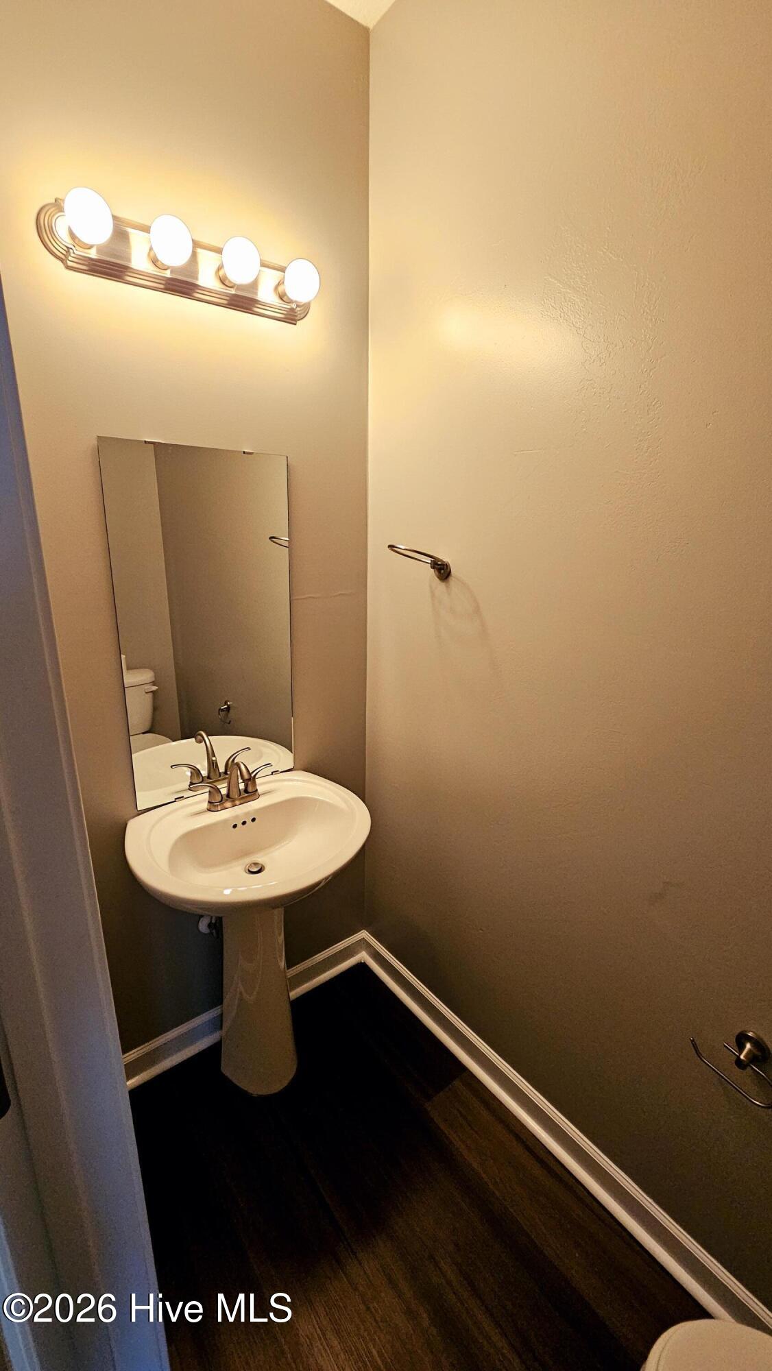 100568615 | Photo 18